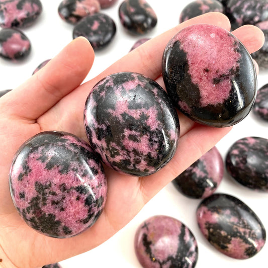 Rhodonite Palm Stone, Rhodonite palmstone, polished Rhodonite, crystal palm stone