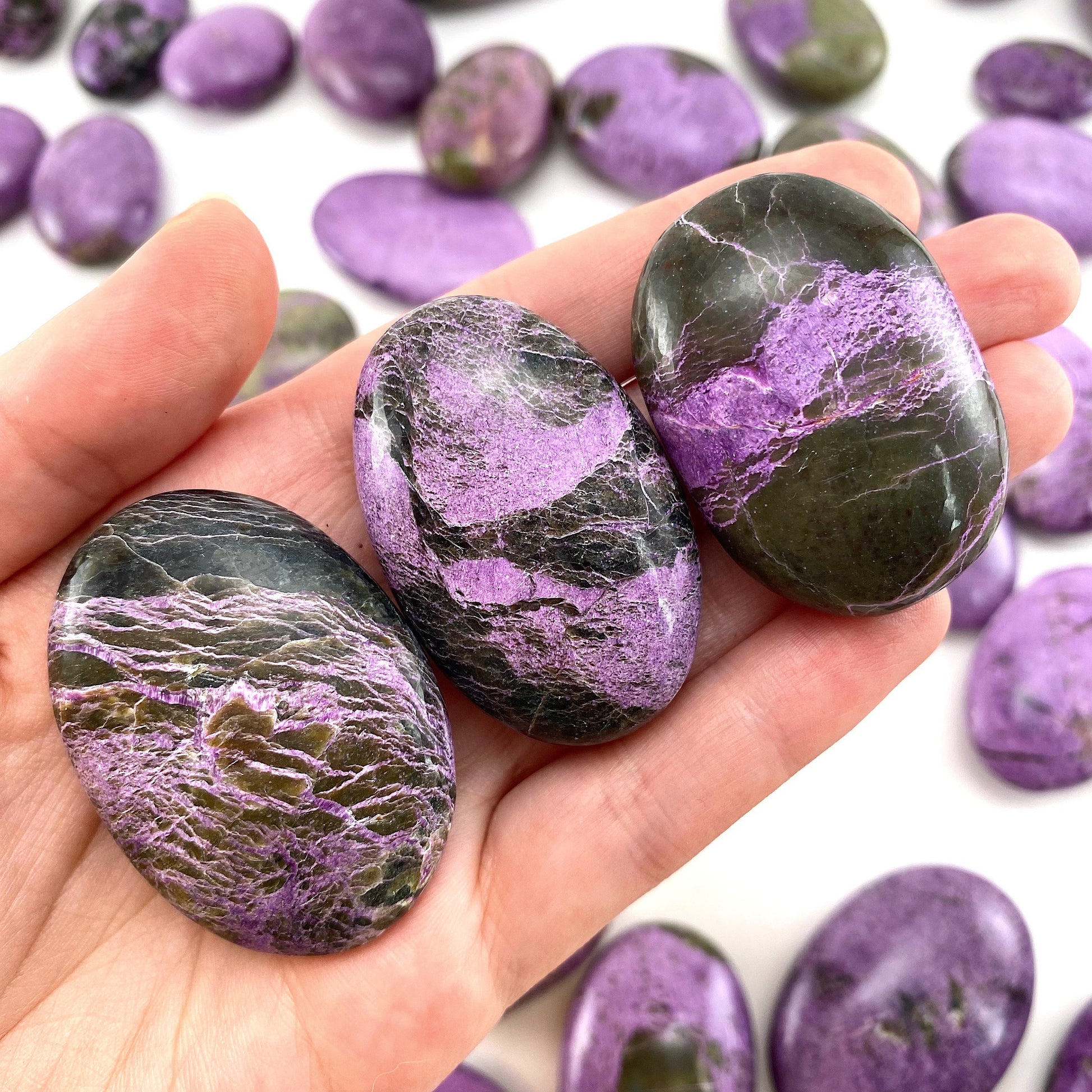 Stichtite Palm Stone (South Africa) | purple stichtite, stichtite with serpentine, atlantisite, crystal palm stone