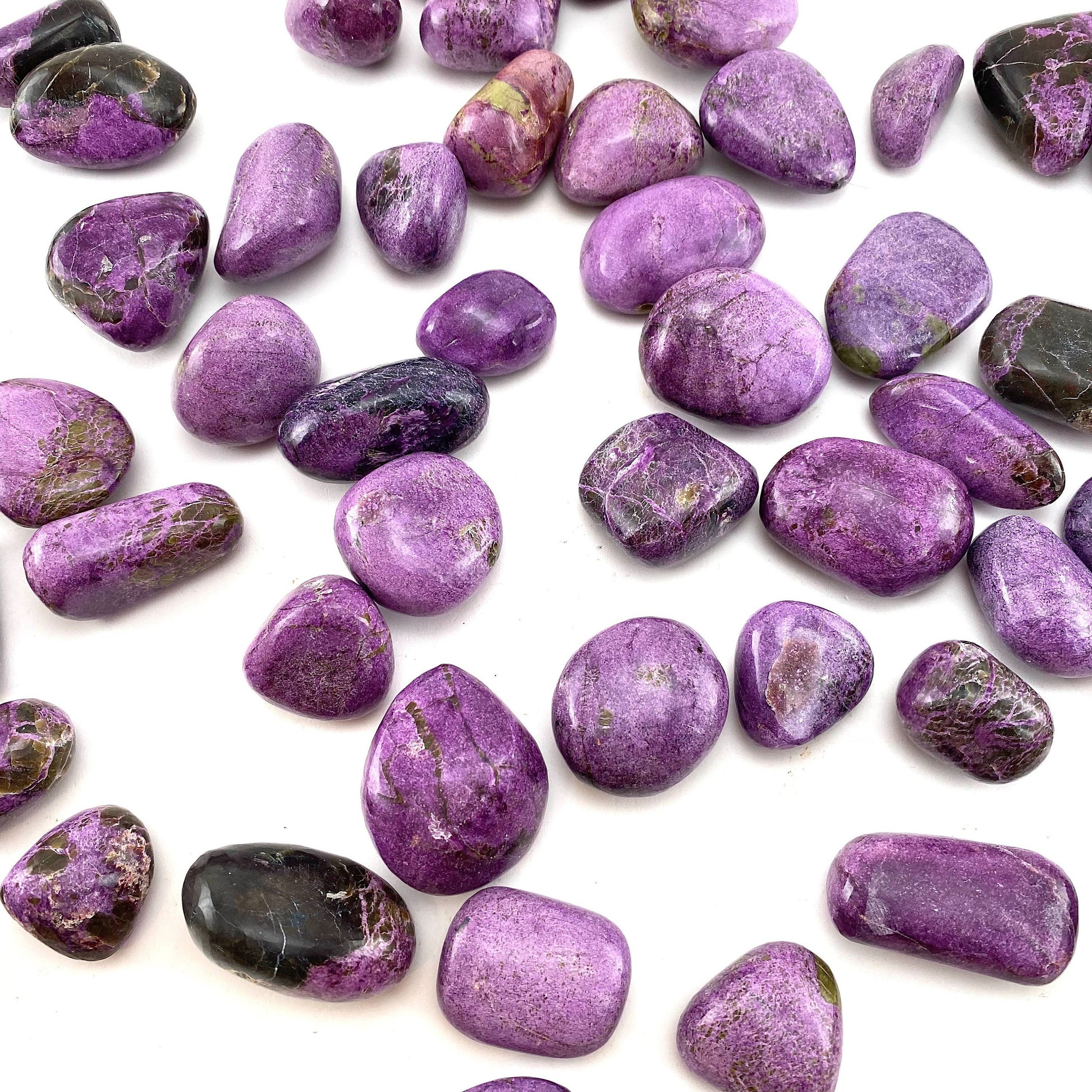 ONE Stichtite Tumble (South Africa) | purple stichtite, stichtite with serpentine, atlantisite, tumbled crystals, tumbled stichtite