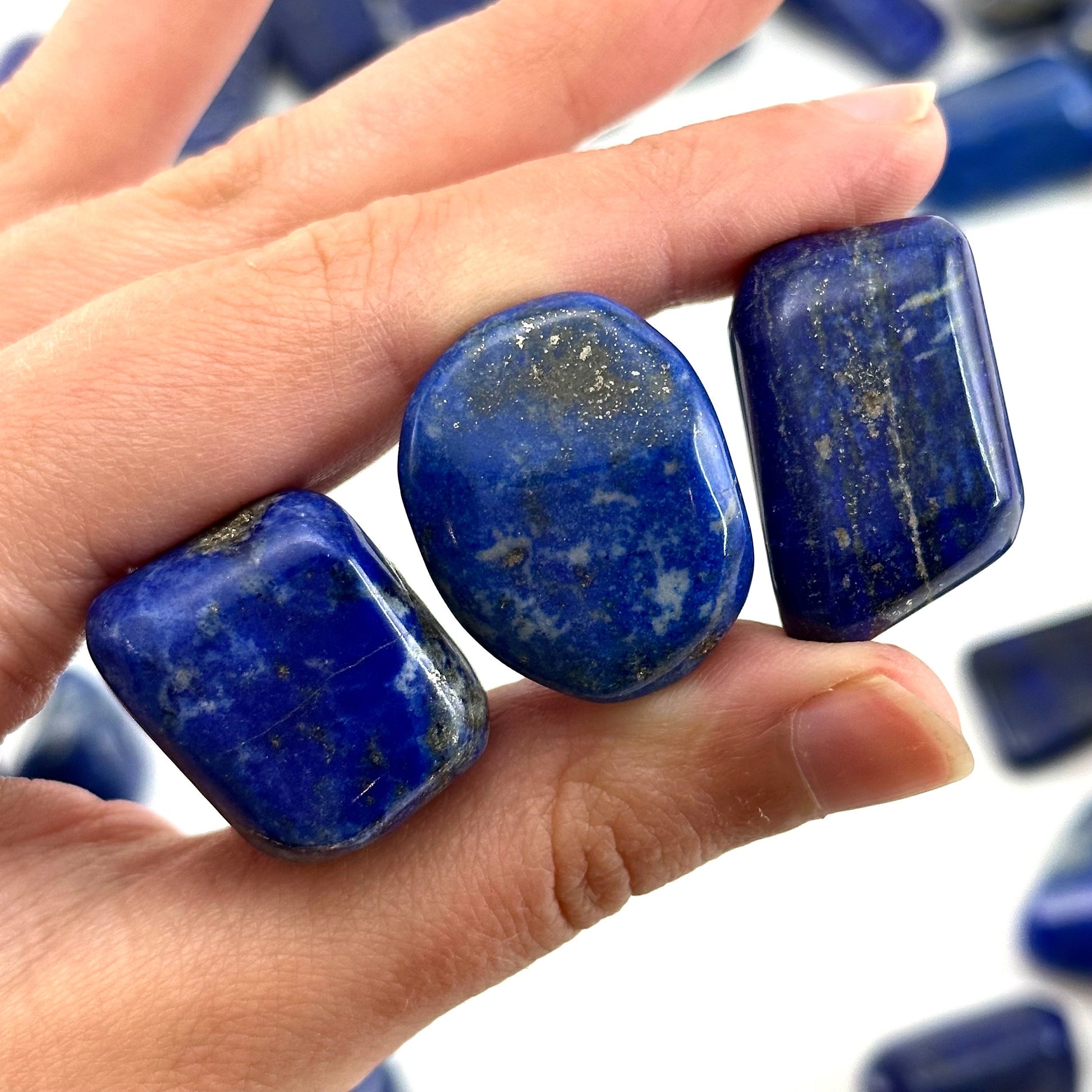 ONE Tumbled Lapis Lazuli, tumbled stones, tumbled crystal, blue lapis lazuli, lapis lazuli