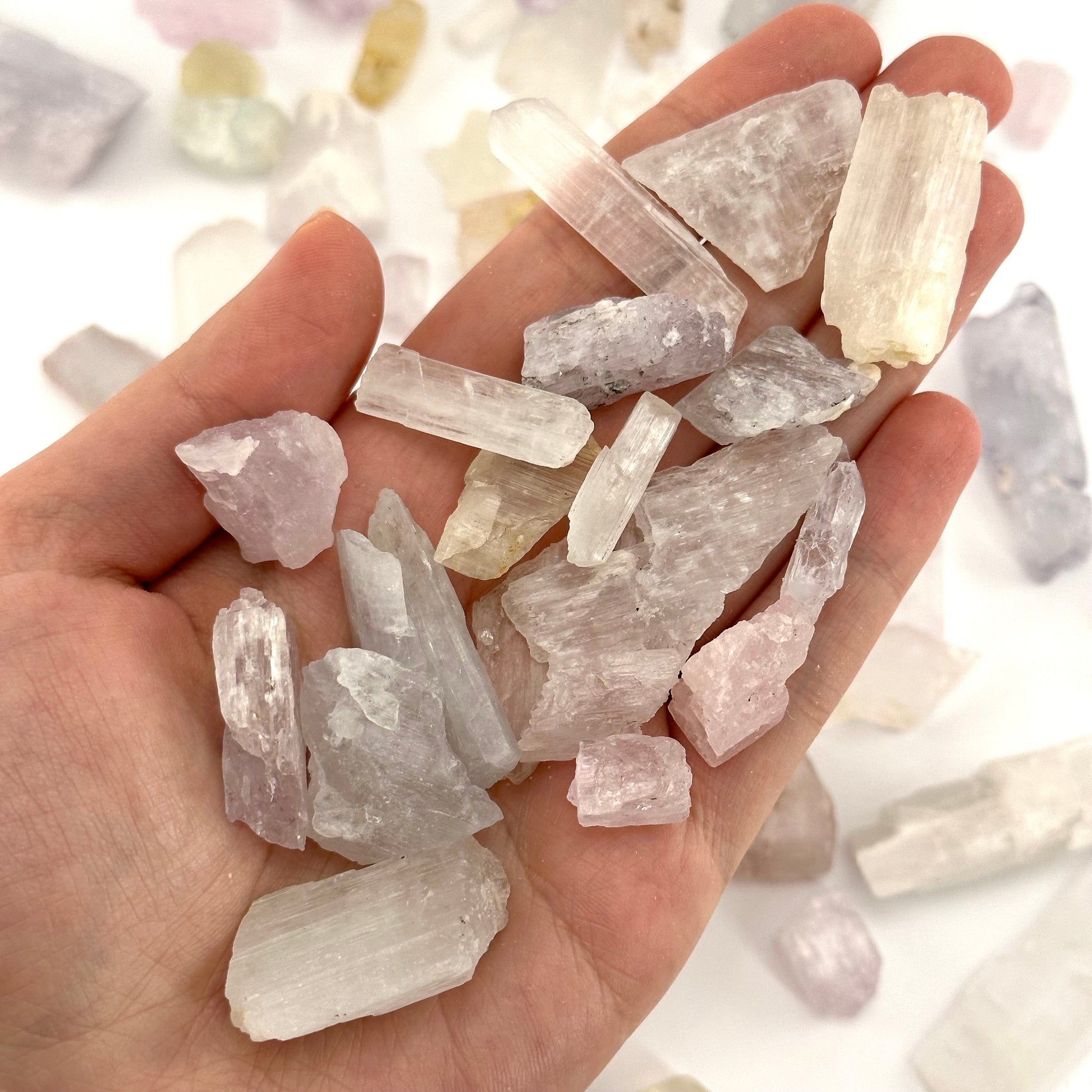 ONE Kunzite Crystal (Pakistan) | raw kunzite, kunzite crystal, kunzite specimen, kunzite