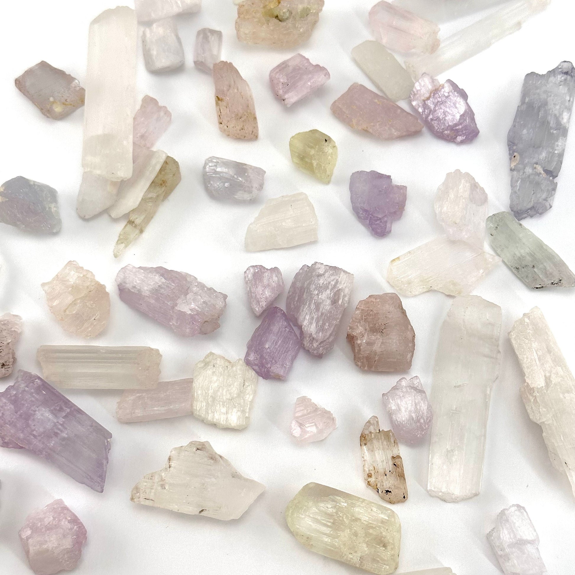 ONE Kunzite Crystal (Pakistan) | raw kunzite, kunzite crystal, kunzite specimen, kunzite