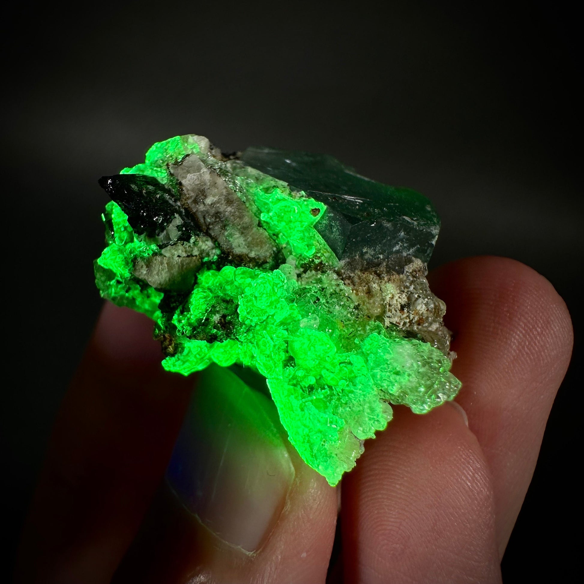 Hyalite Opal on Aquamarine (Namibia), UV reactive hyalite opal, aquamarine crystal, rare minerals, rare crystals, fluorescent crystal
