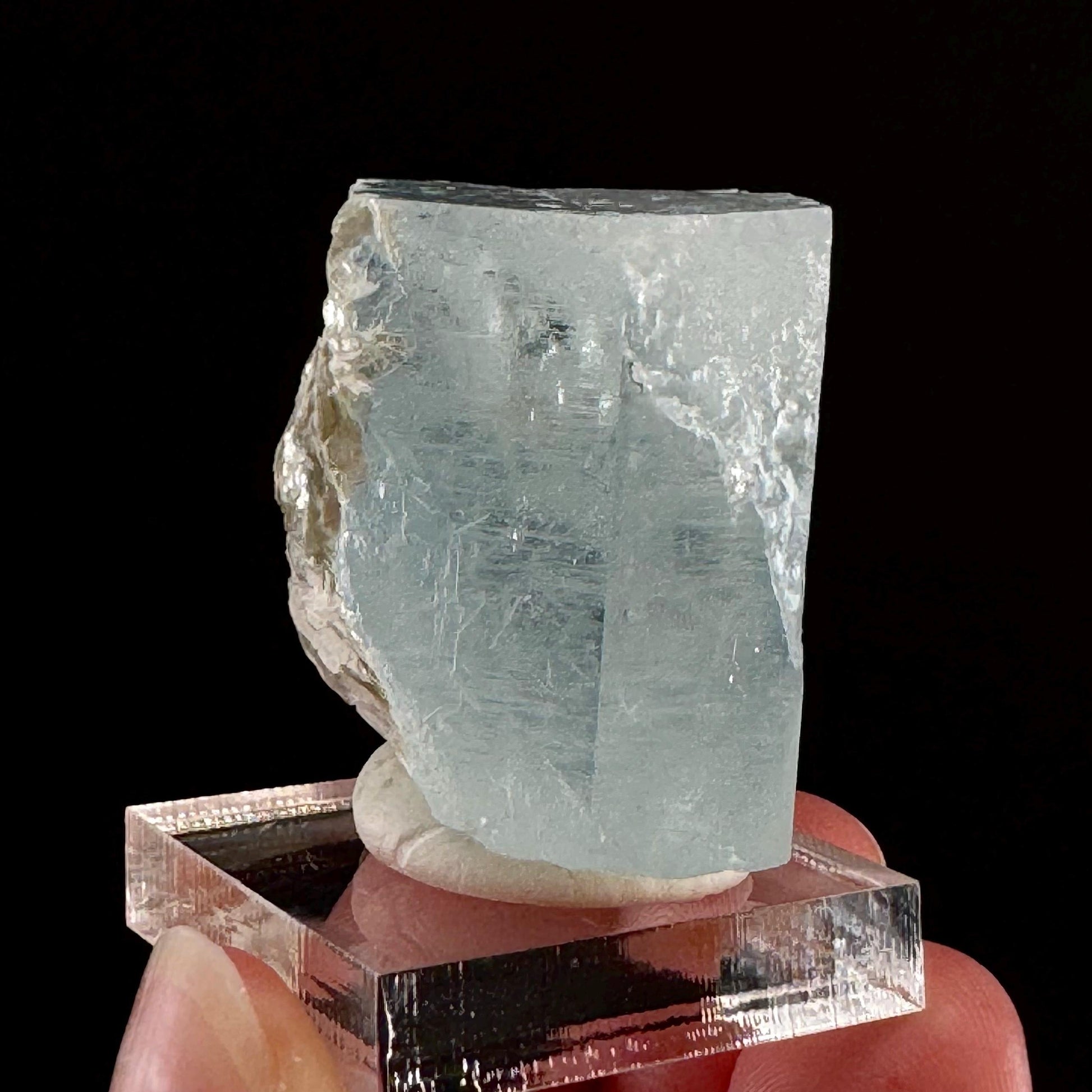 Aquamarine with Muscovite (Pakistan) | terminated Aquamarine, raw Aquamarine, natural Aquamarine crystal, aquamarine specimen