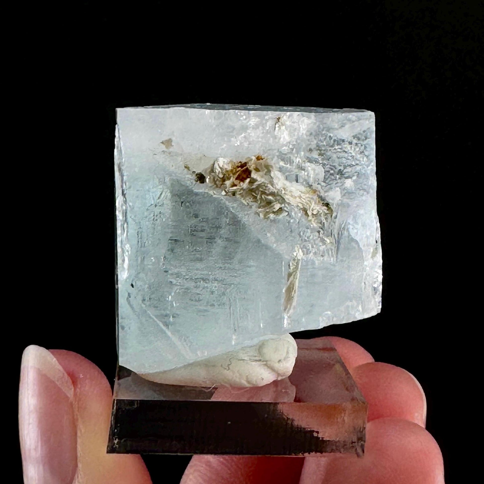 Aquamarine with Muscovite (Pakistan) | terminated Aquamarine, raw Aquamarine, natural Aquamarine crystal, aquamarine specimen