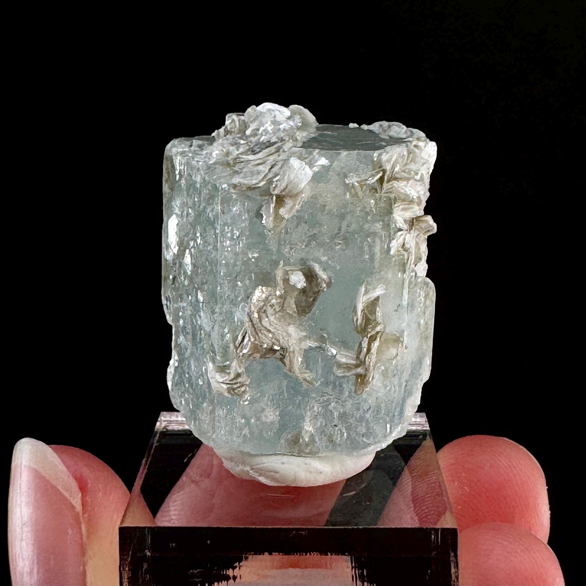 Aquamarine with Muscovite (Pakistan) | terminated Aquamarine, raw Aquamarine, natural Aquamarine crystal, aquamarine specimen