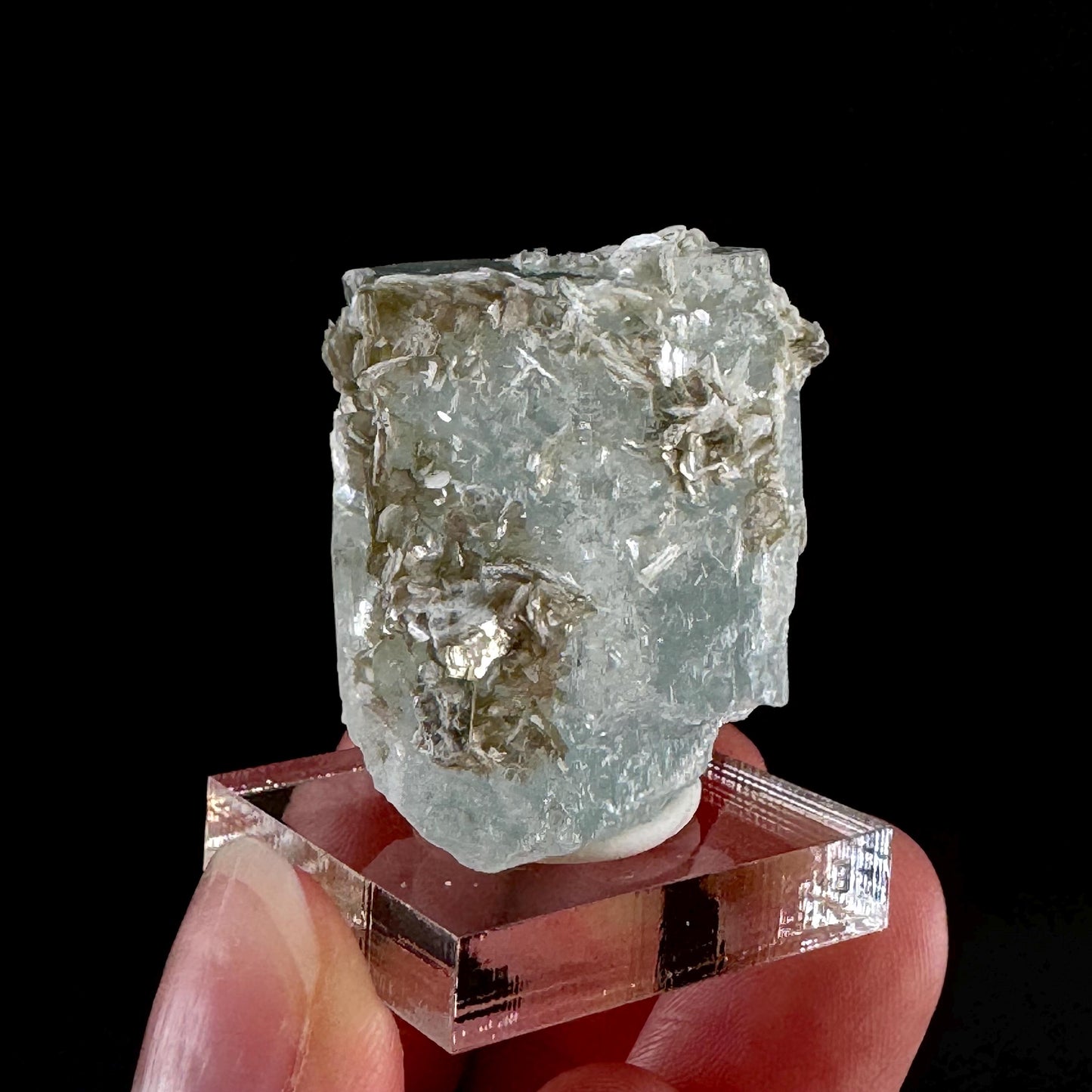 Aquamarine with Muscovite (Pakistan) | terminated Aquamarine, raw Aquamarine, natural Aquamarine crystal, aquamarine specimen