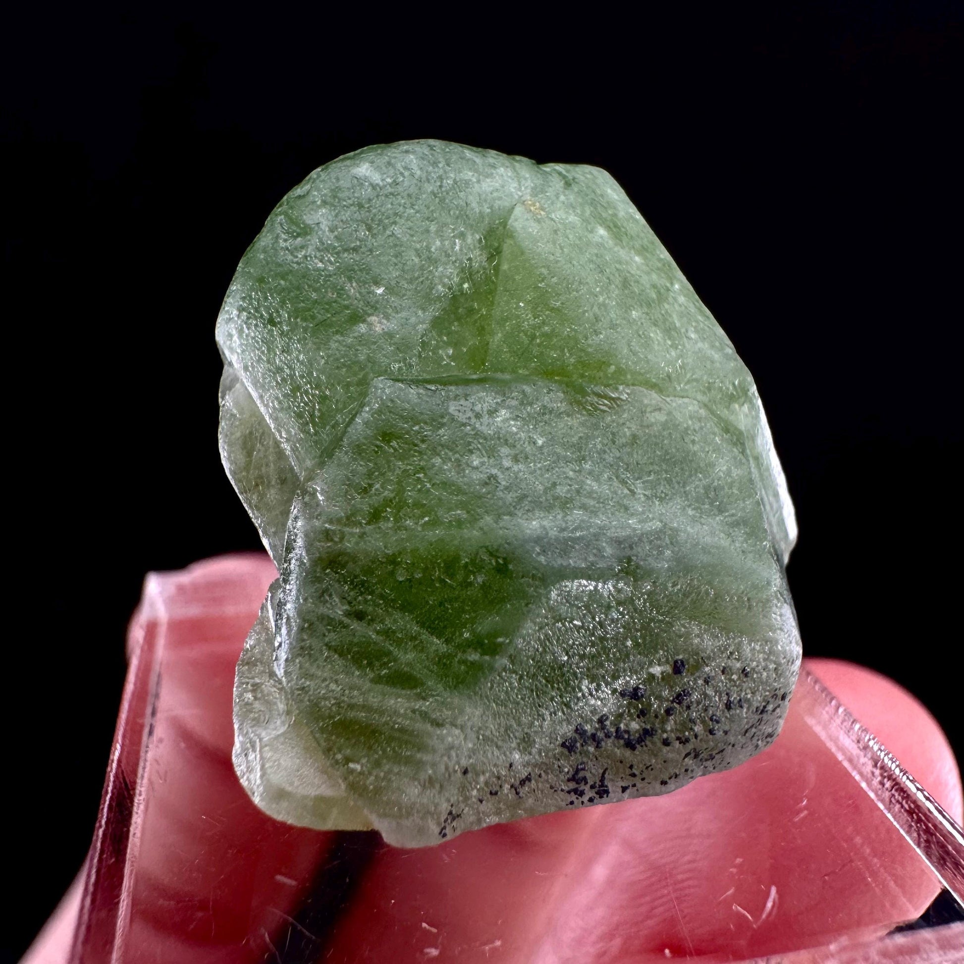 Naturally terminated peridot crystal (Pakistan) | raw peridot, natural peridot, peridot crystal, peridot point