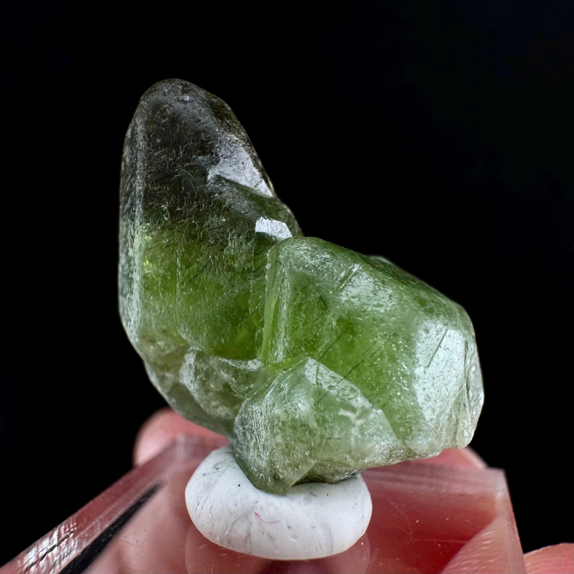 Naturally terminated peridot crystal (Pakistan) | raw peridot, natural peridot, peridot crystal, peridot point