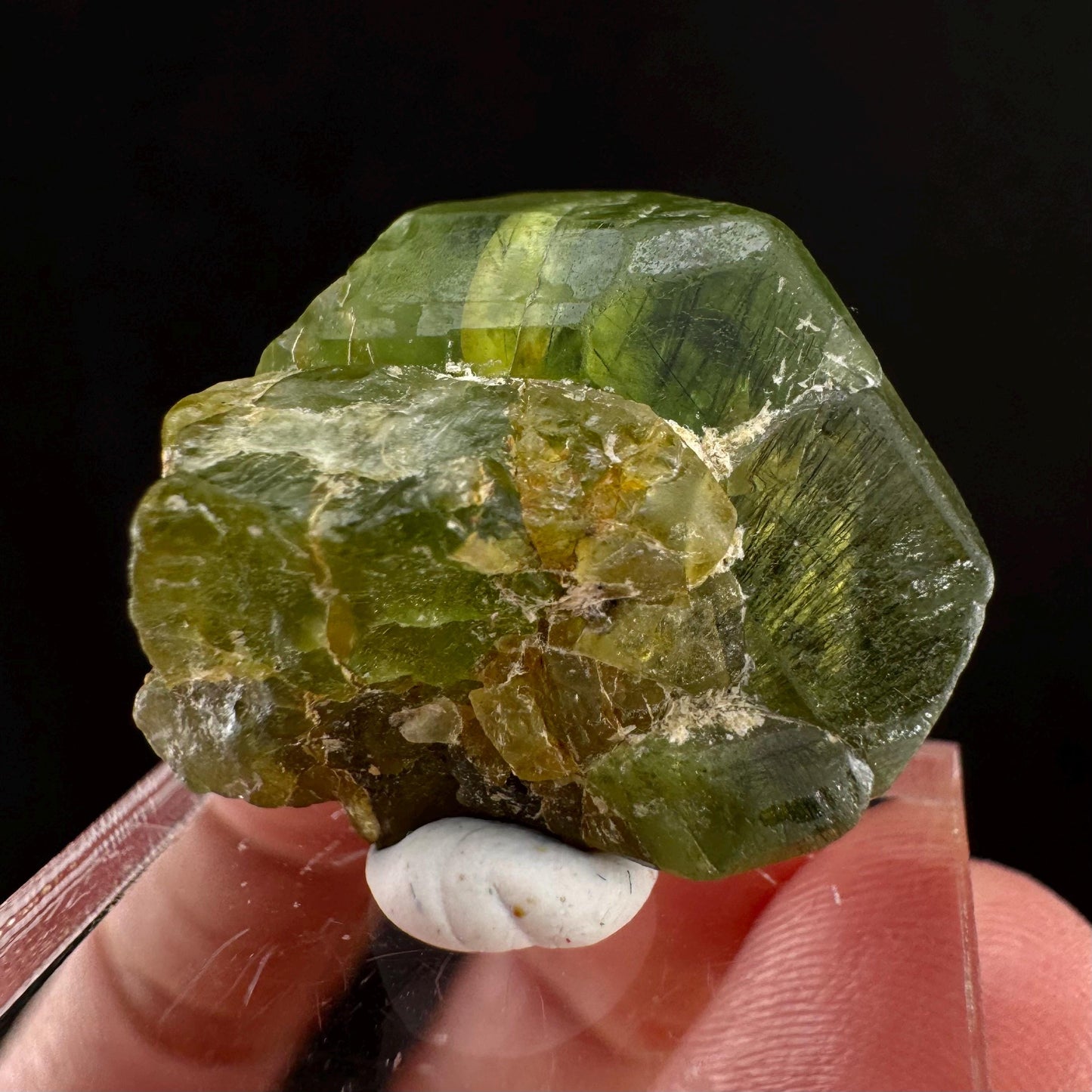Naturally terminated peridot crystal (Pakistan) | raw peridot, natural peridot, peridot crystal, peridot point