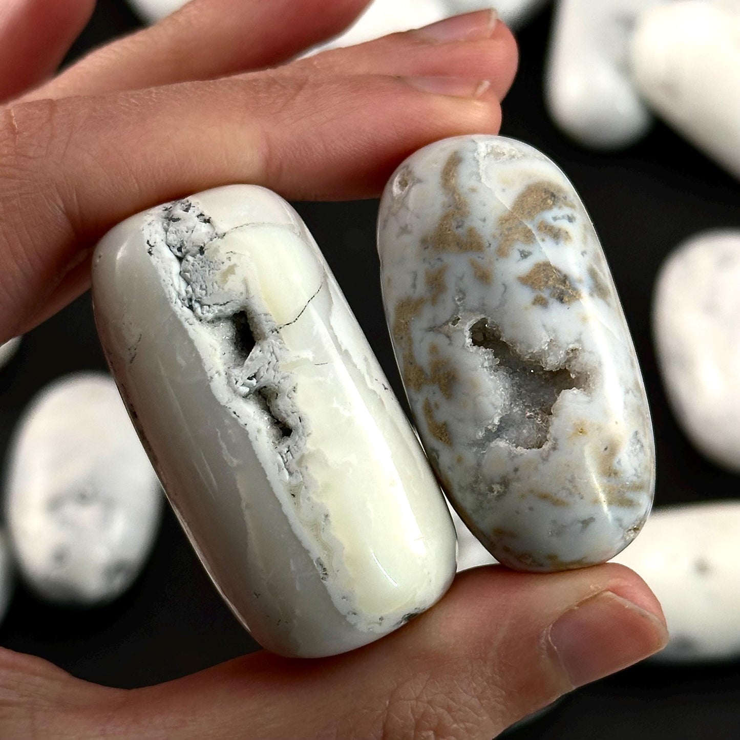 ONE Polished Snow Agate, white agate, tumbled snow agate