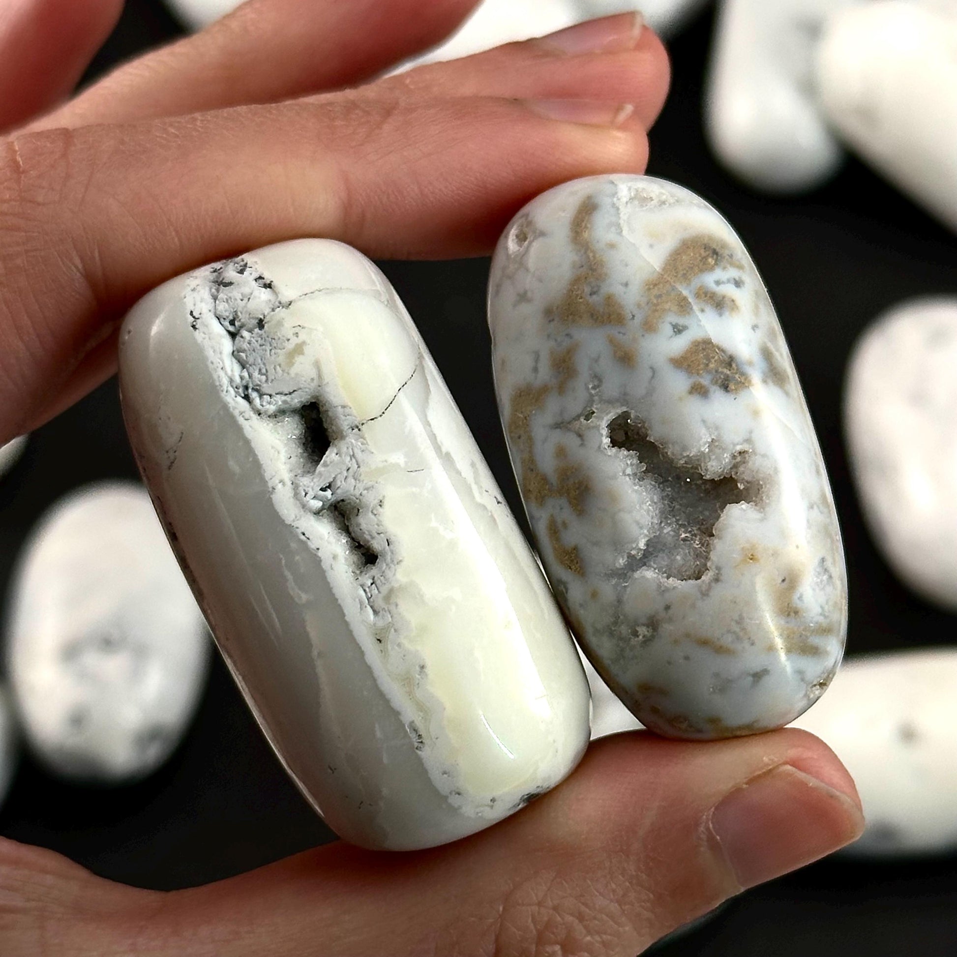 ONE Polished Snow Agate, white agate, tumbled snow agate