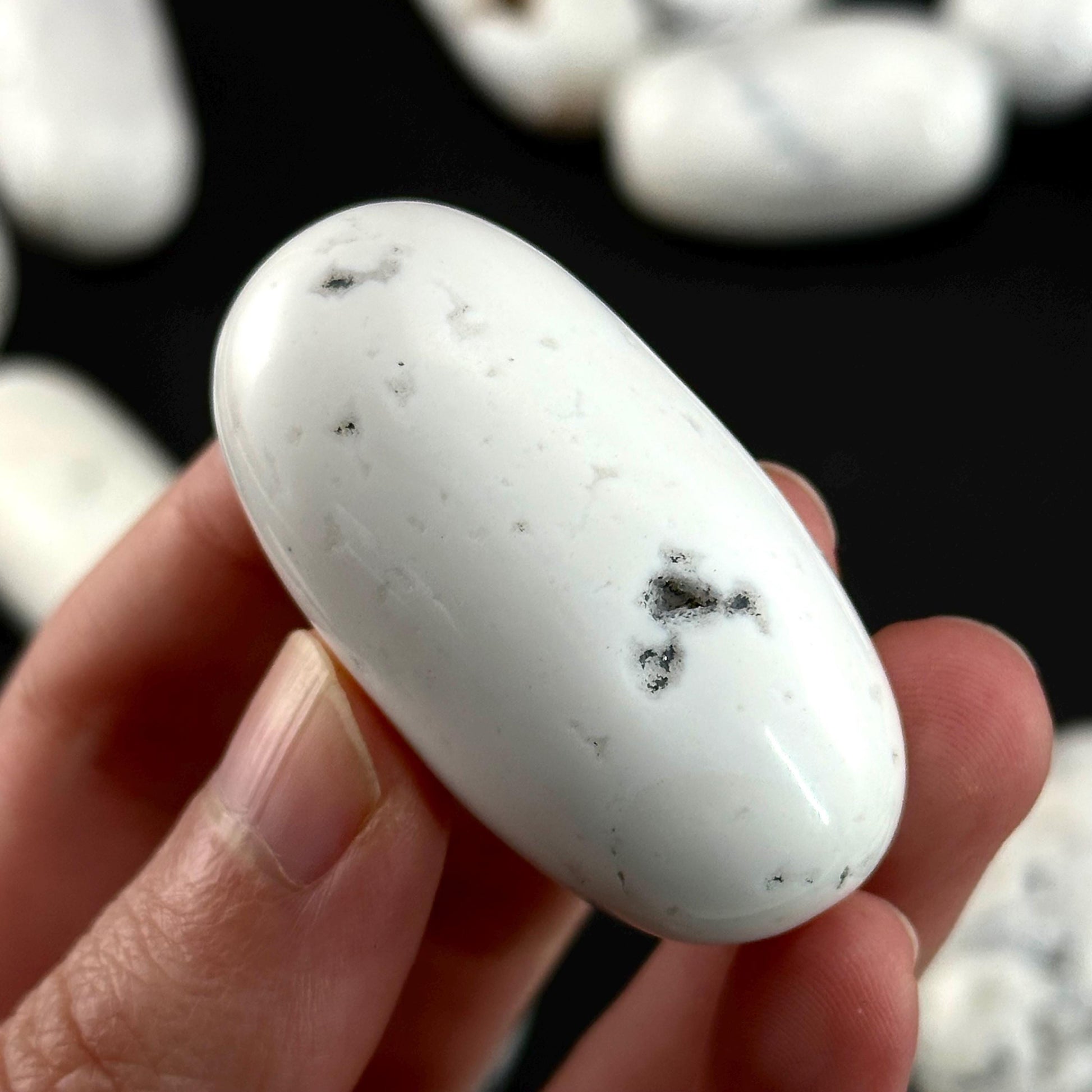 ONE Polished Snow Agate, white agate, tumbled snow agate