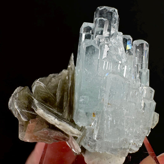 Aquamarine with Muscovite (Pakistan) | terminated Aquamarine, raw Aquamarine, natural Aquamarine crystal, aquamarine specimen
