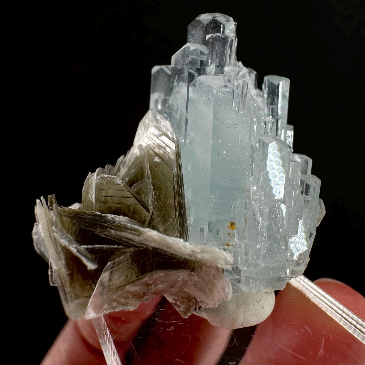 Aquamarine with Muscovite (Pakistan) | terminated Aquamarine, raw Aquamarine, natural Aquamarine crystal, aquamarine specimen