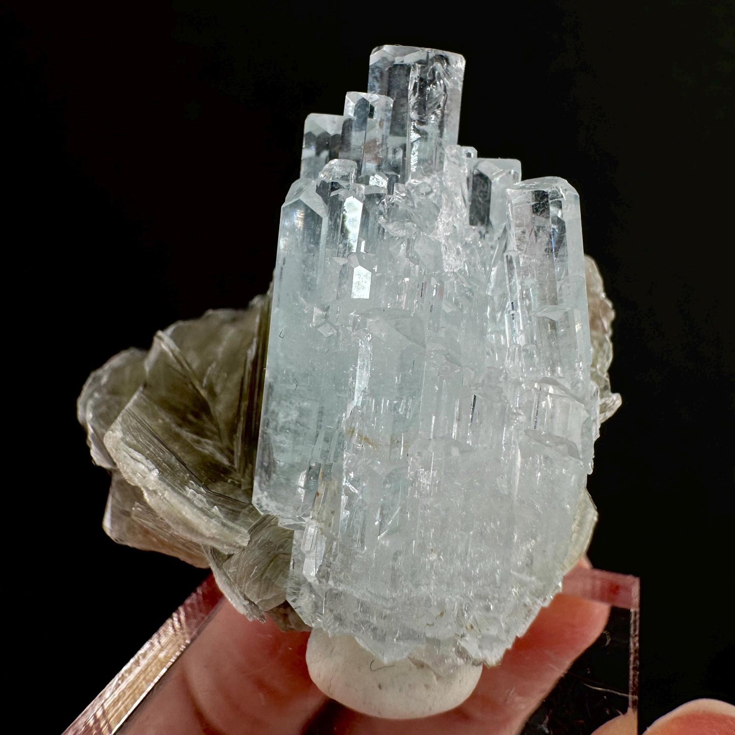Aquamarine with Muscovite (Pakistan) | terminated Aquamarine, raw Aquamarine, natural Aquamarine crystal, aquamarine specimen