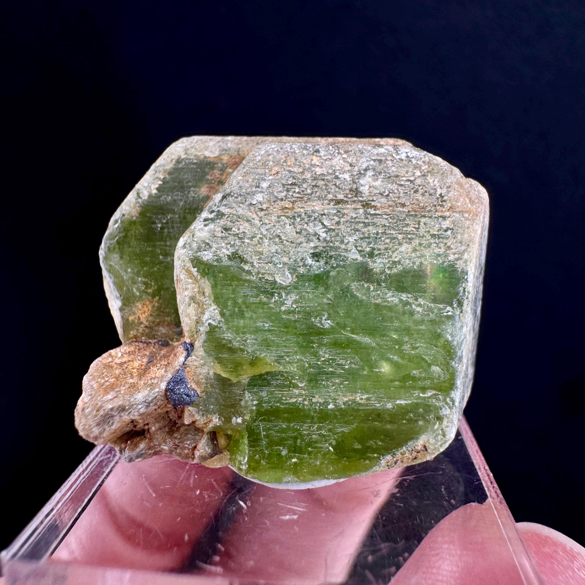 Naturally terminated peridot crystal (Pakistan) | raw peridot, natural peridot, peridot crystal, peridot point
