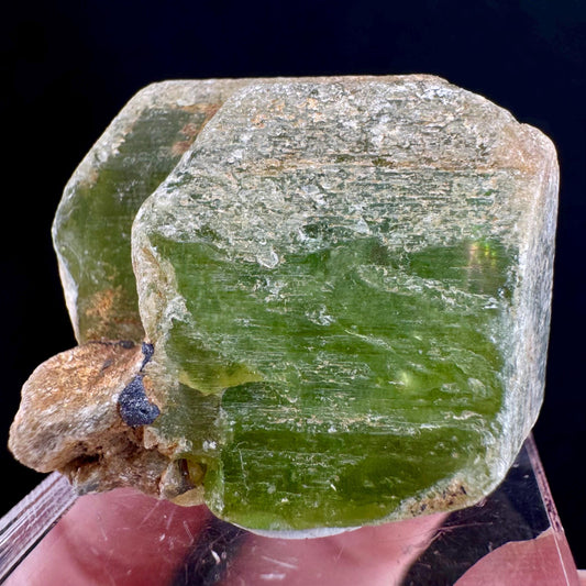 Naturally terminated peridot crystal (Pakistan) | raw peridot, natural peridot, peridot crystal, peridot point