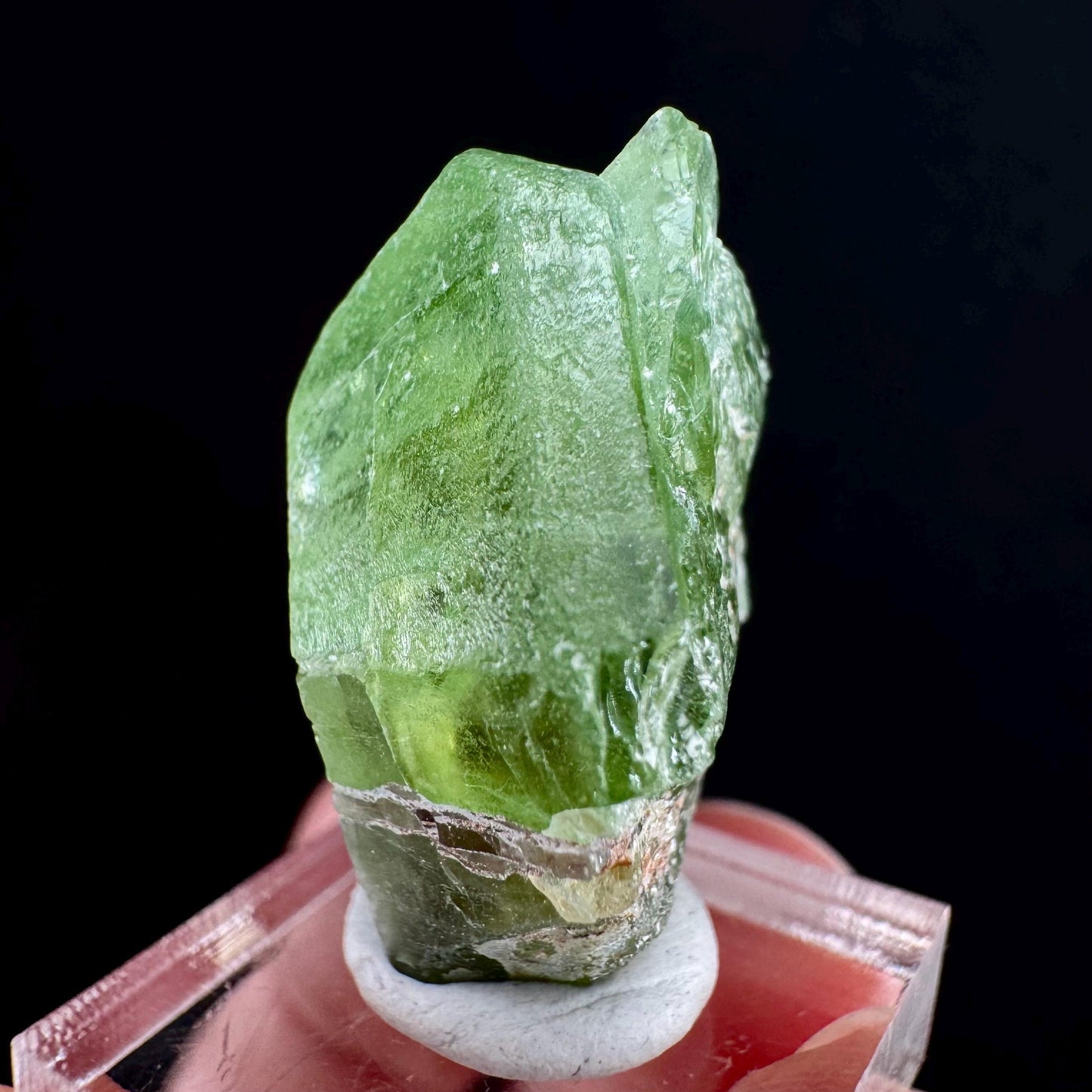Naturally terminated peridot crystal (Pakistan) | raw peridot, natural peridot, peridot crystal, peridot point