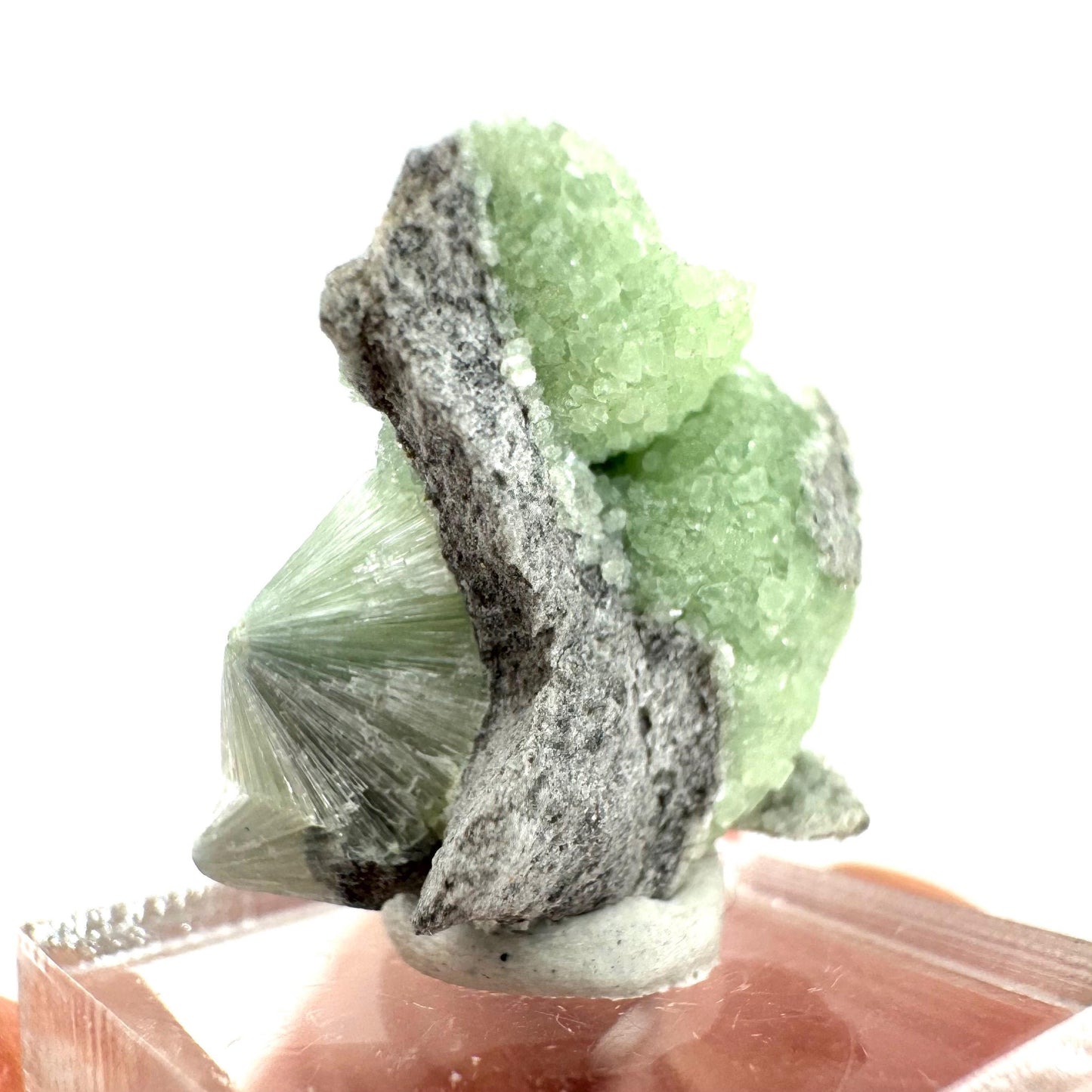 Wavellite (Arkansas, USA) | Wavellite crystal, wavellite cluster, mineral specimen, crystals
