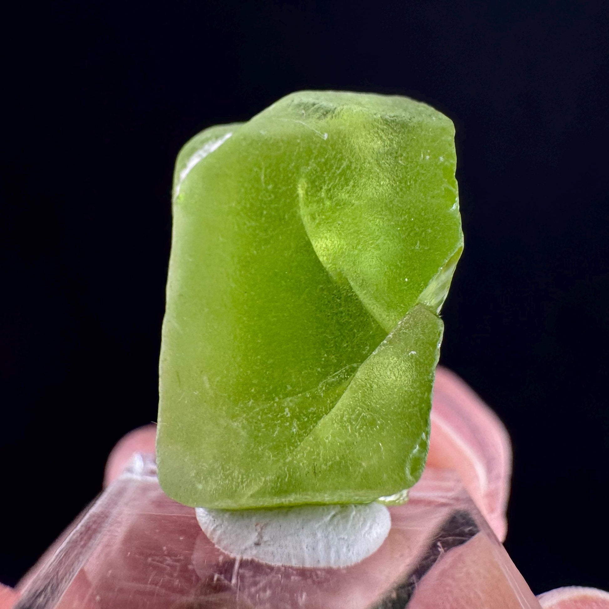 Peridot (Pakistan) | naturally terminated peridot crystal, mineral specimen