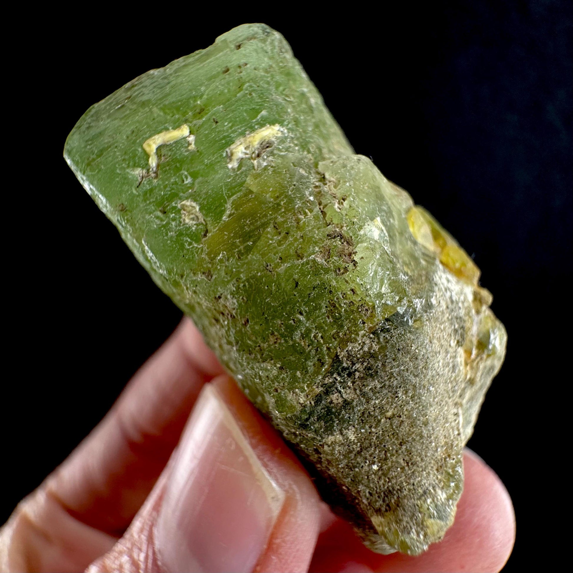 Peridot (Pakistan) | naturally terminated peridot crystal, mineral specimen