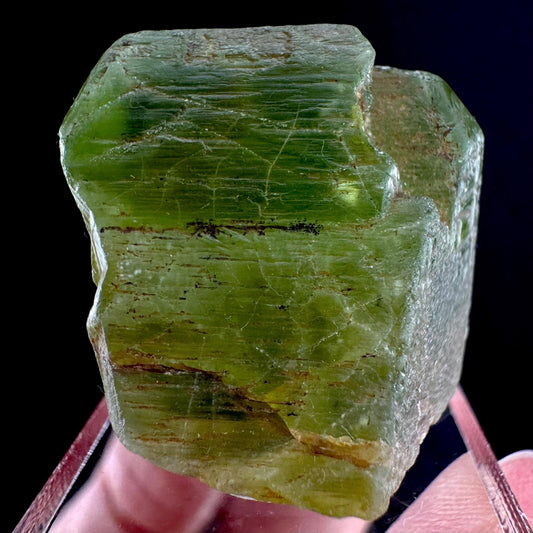 Peridot (Pakistan) | naturally terminated peridot crystal, mineral specimen