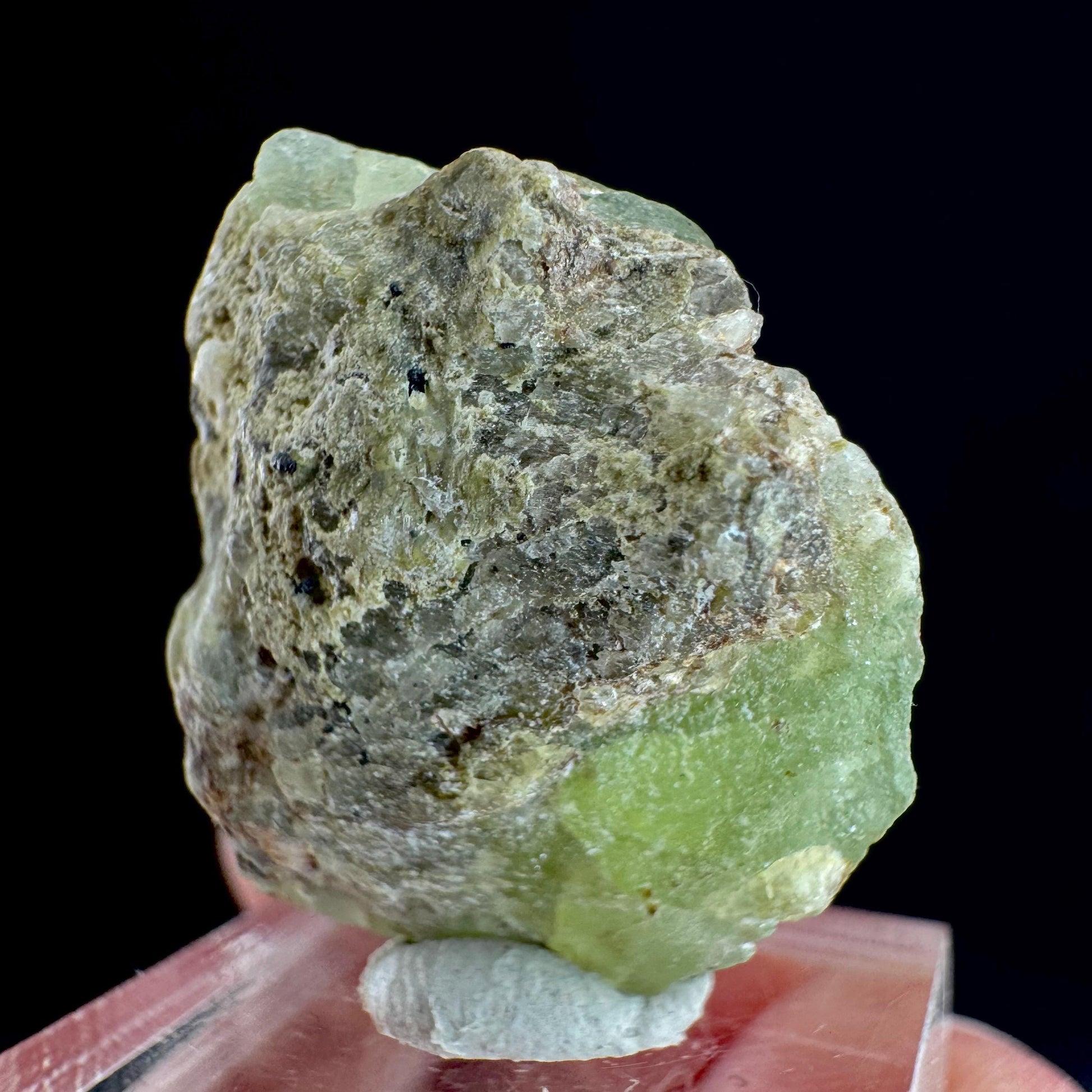 Peridot (Pakistan) | naturally terminated peridot crystal, mineral specimen