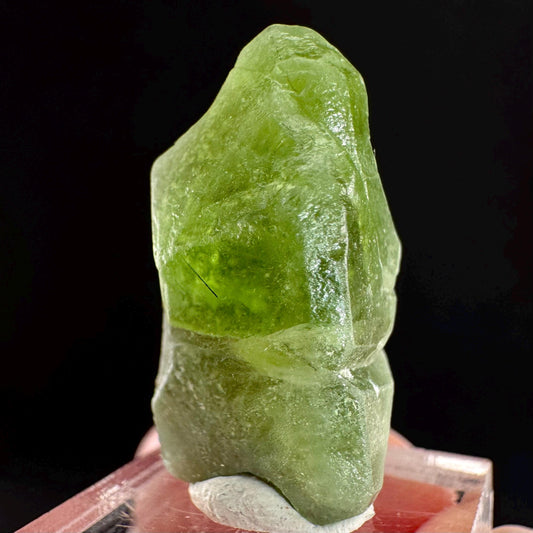 Peridot (Pakistan) | naturally terminated peridot crystal, mineral specimen