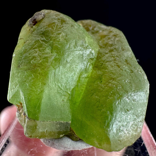 Peridot (Pakistan) | naturally terminated peridot crystal, mineral specimen