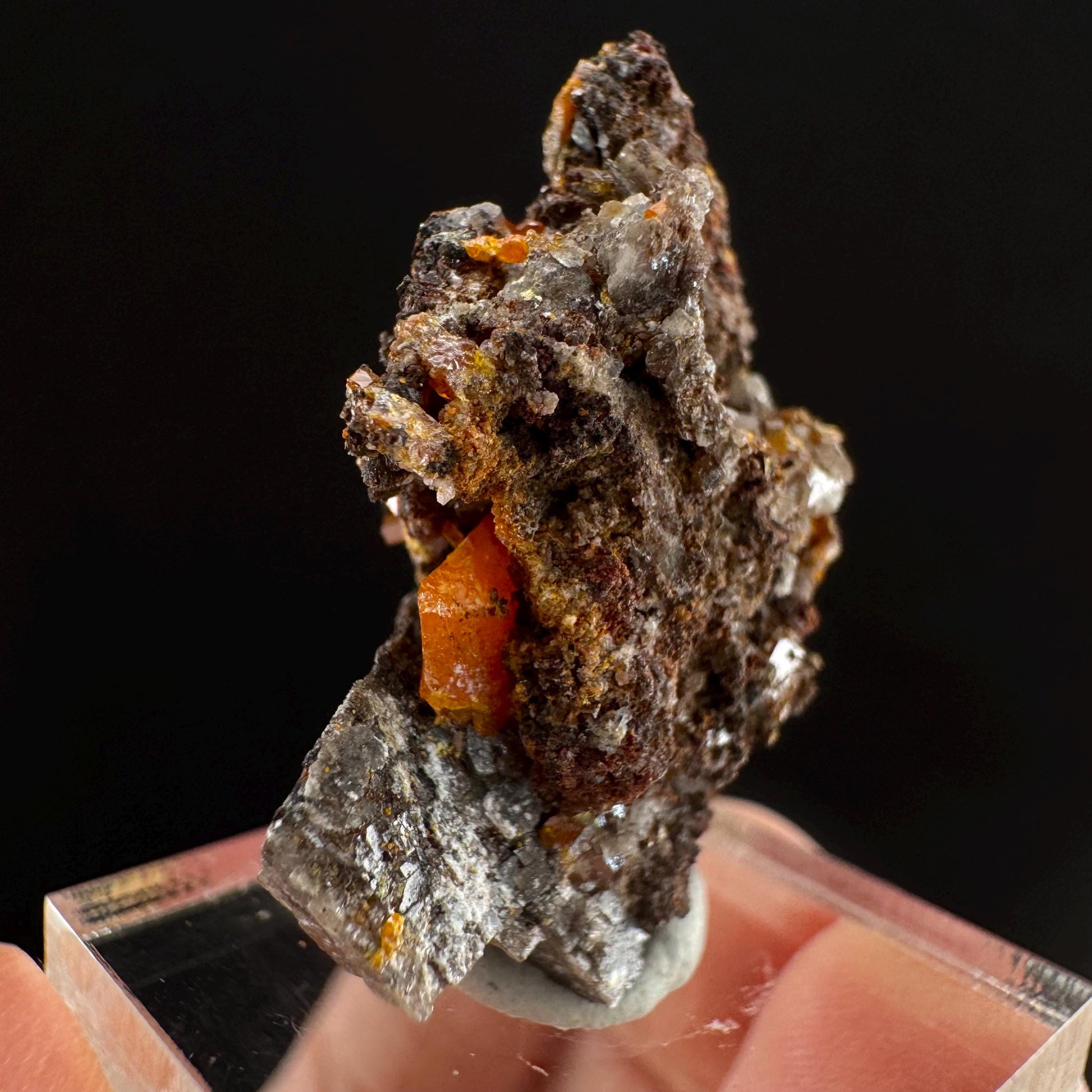 Wulfenite (Arizona, USA) | orange wulfenite crystal, mineral specimen