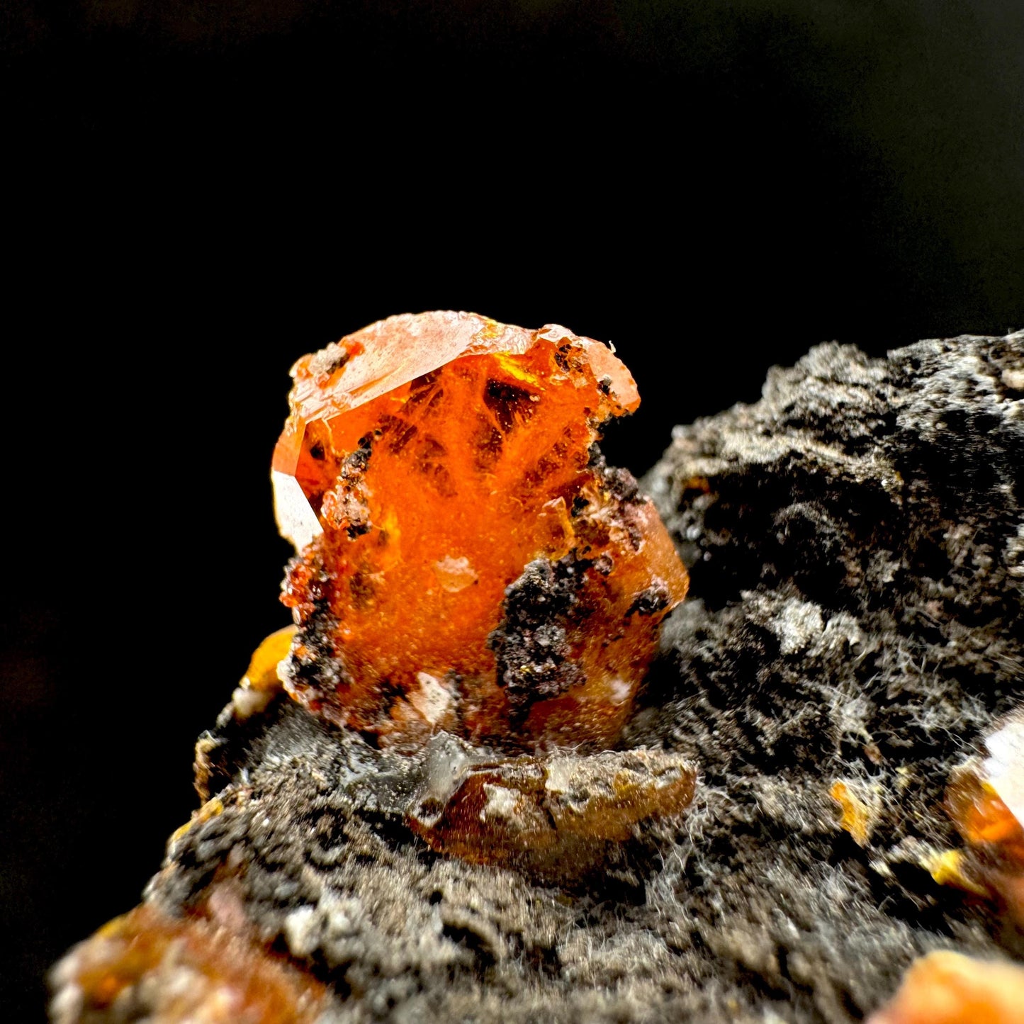 Wulfenite (Arizona, USA) | orange wulfenite crystal, mineral specimen