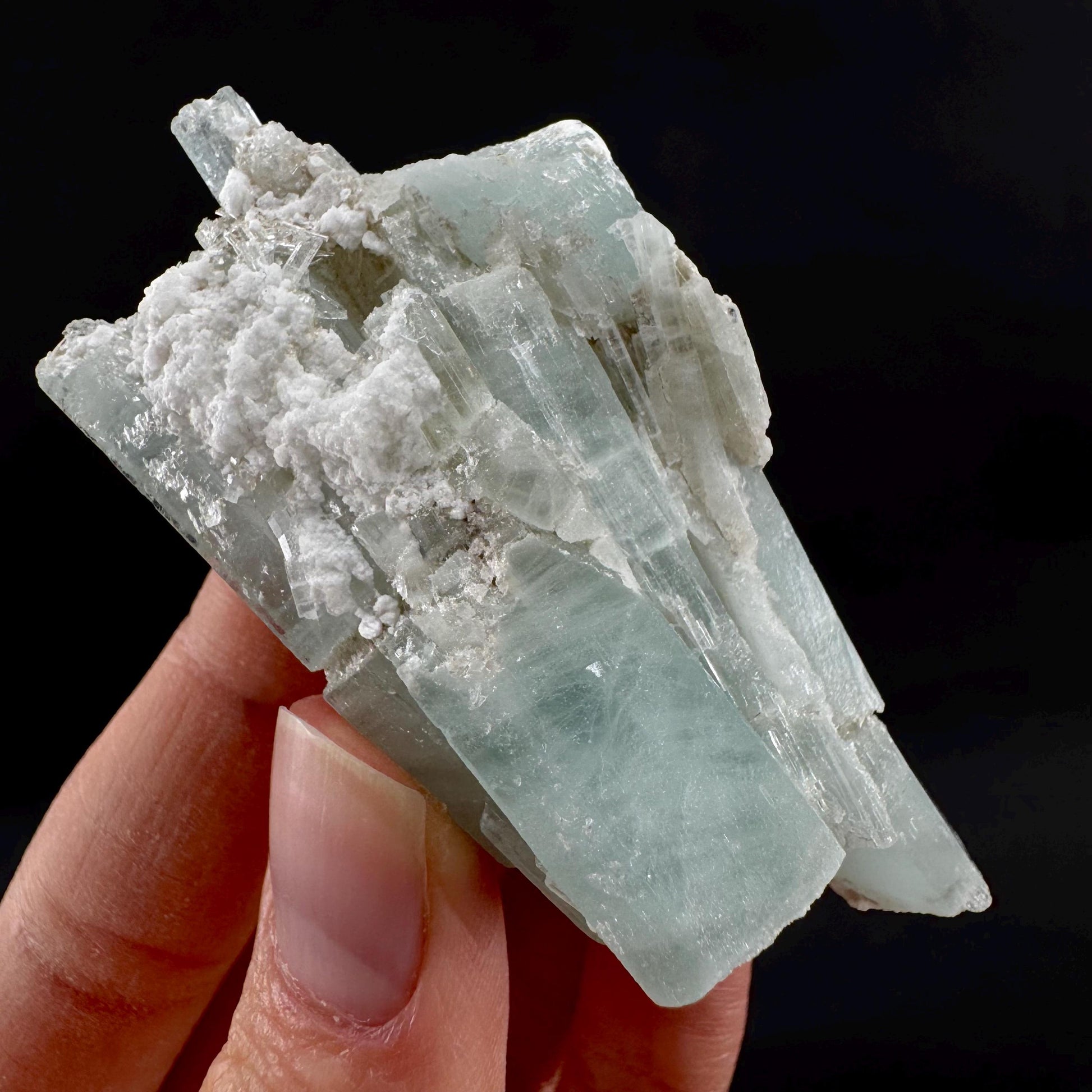 Aquamarine w/ Albite (Pakistan) | natural aquamarine crystal, mineral specimen