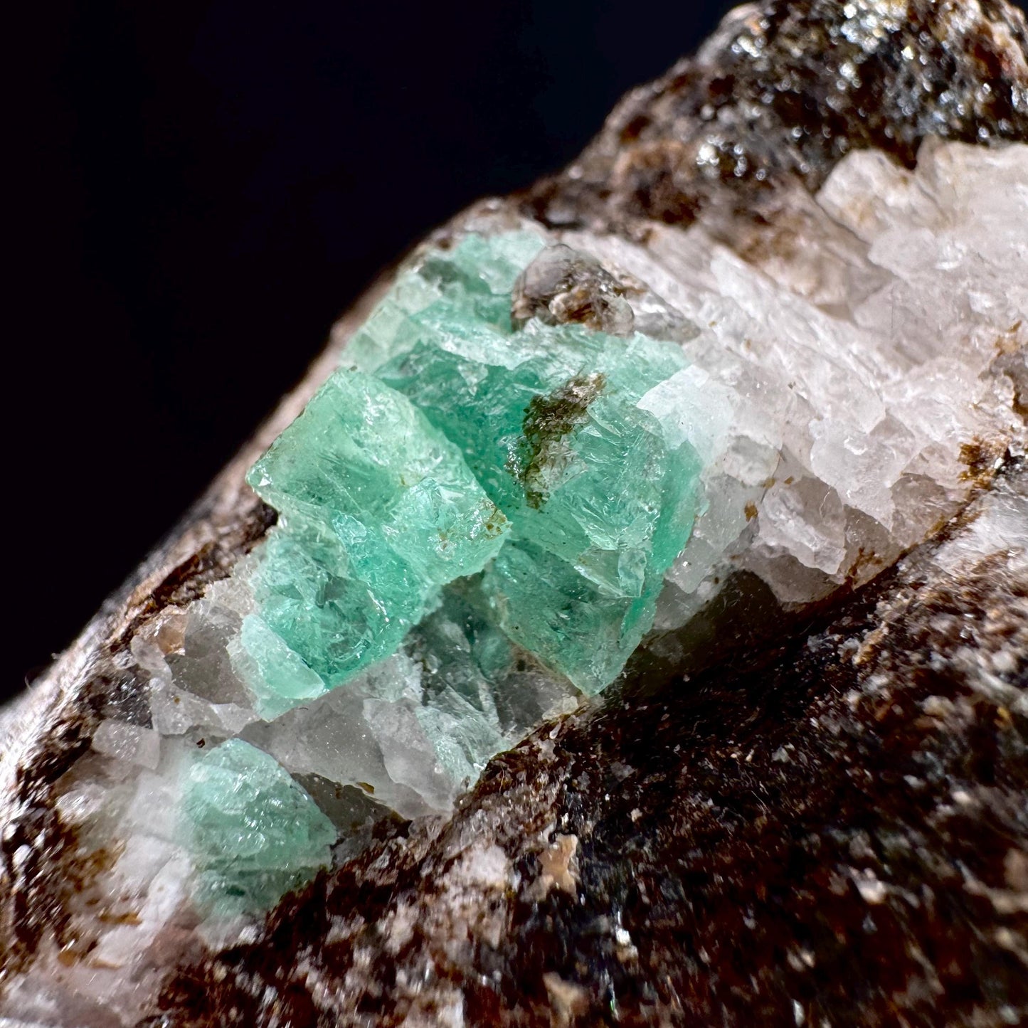 Emerald on Matrix | natural green crystal cluster, raw mineral specimen (Pakistan)