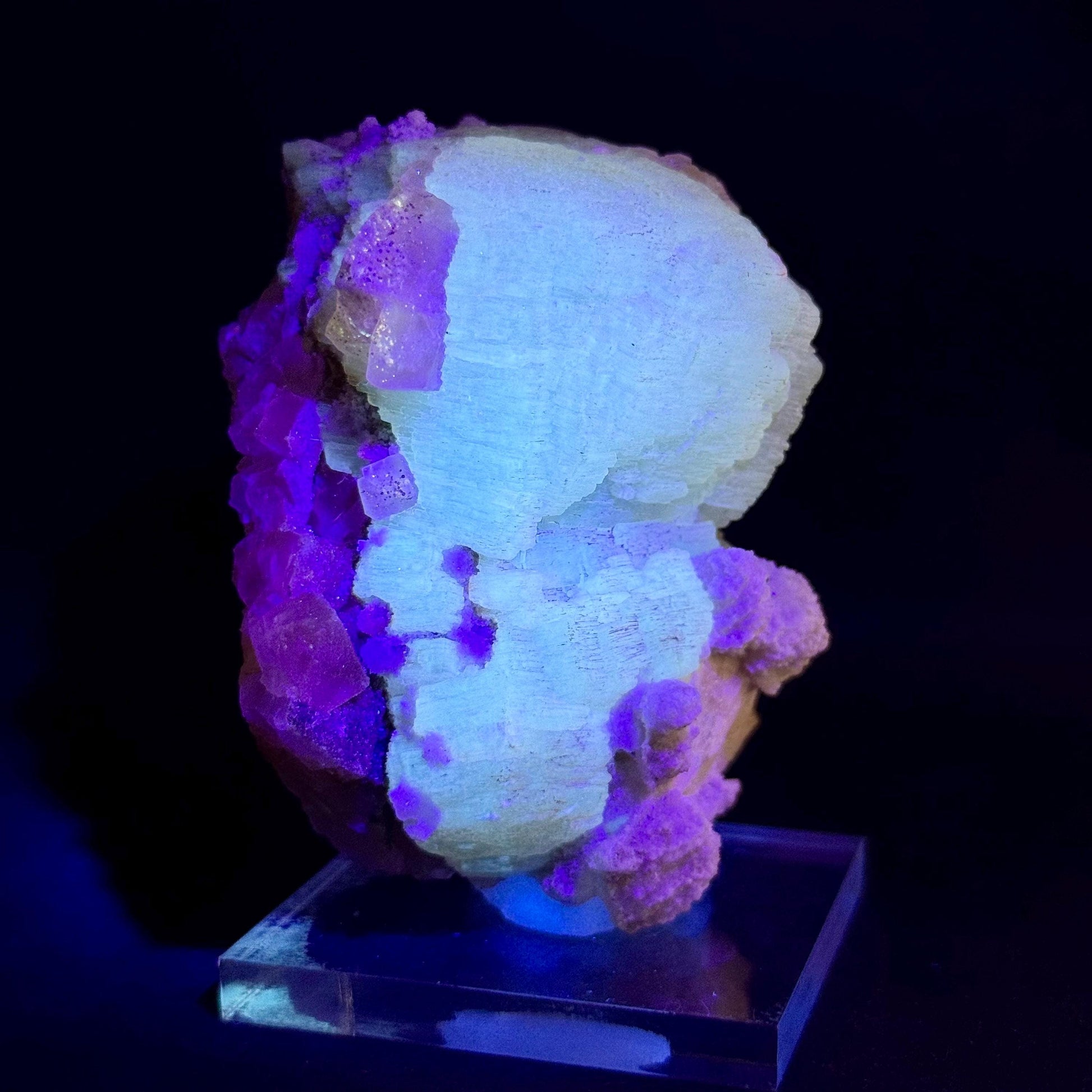 Witherite w/ Calcite | UV-reactive crystal, fluorescent mineral specimen from Illinois, USA