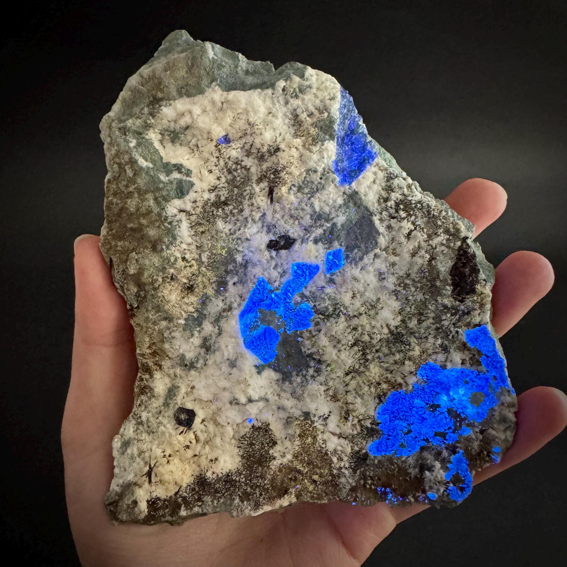 Benitoite with Joaquinite & Neptunite (California, USA) | UV reactive benitoite crystal, rare mineral specimen