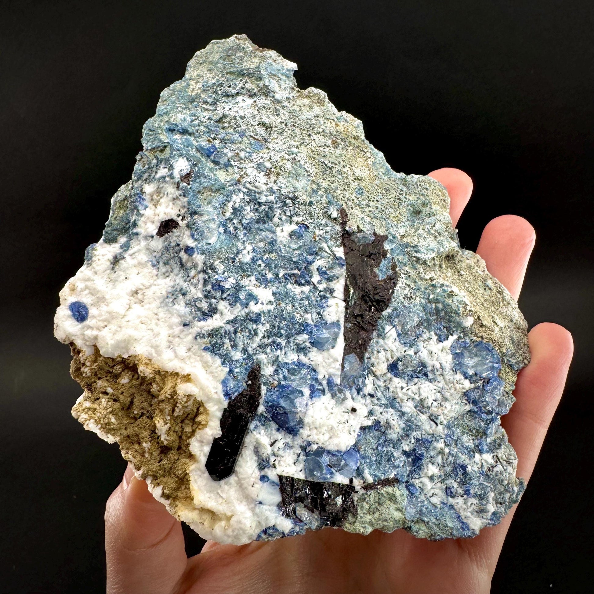 Benitoite with Joaquinite & Neptunite (California, USA) | UV reactive benitoite crystal, rare mineral specimen