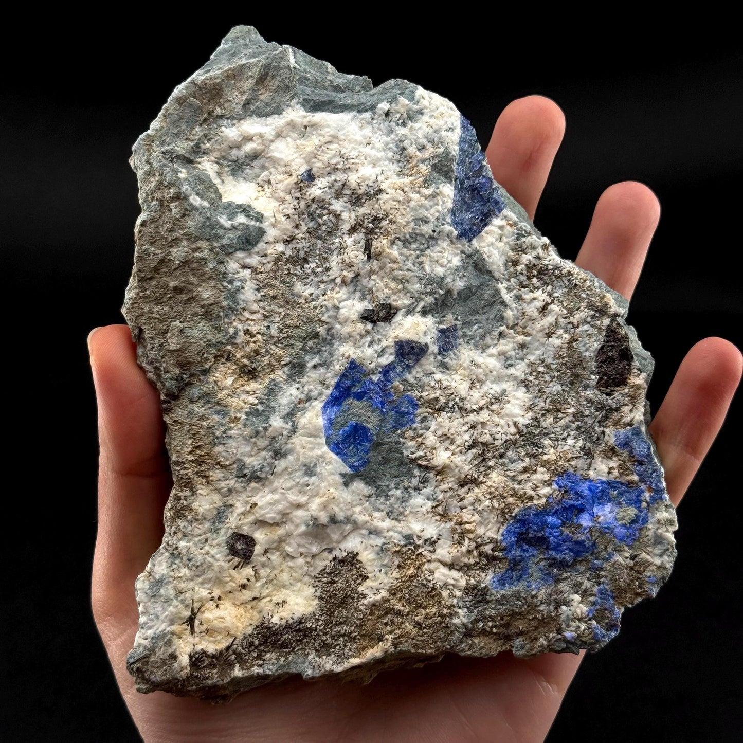 Benitoite with Joaquinite & Neptunite (California, USA) | UV reactive benitoite crystal, rare mineral specimen