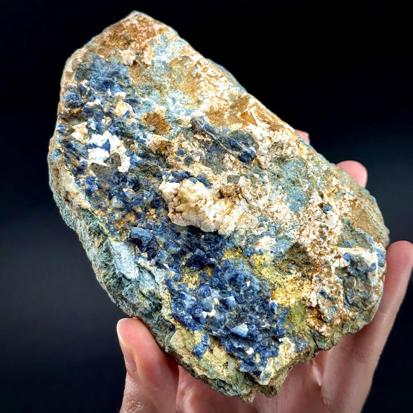 Benitoite with Neptunite on Natrolite (California, USA) | UV reactive benitoite crystal, rare mineral specimen