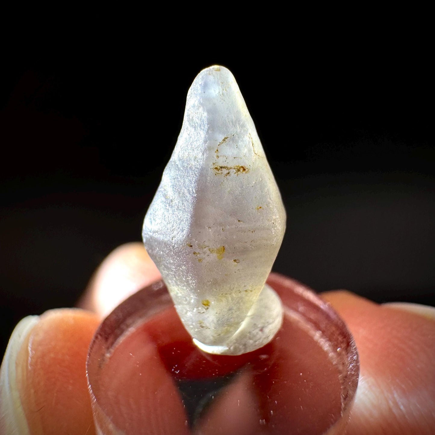 Ceylon Sapphire | natural uncut raw sapphire crystal, mineral specimen from Sri Lanka