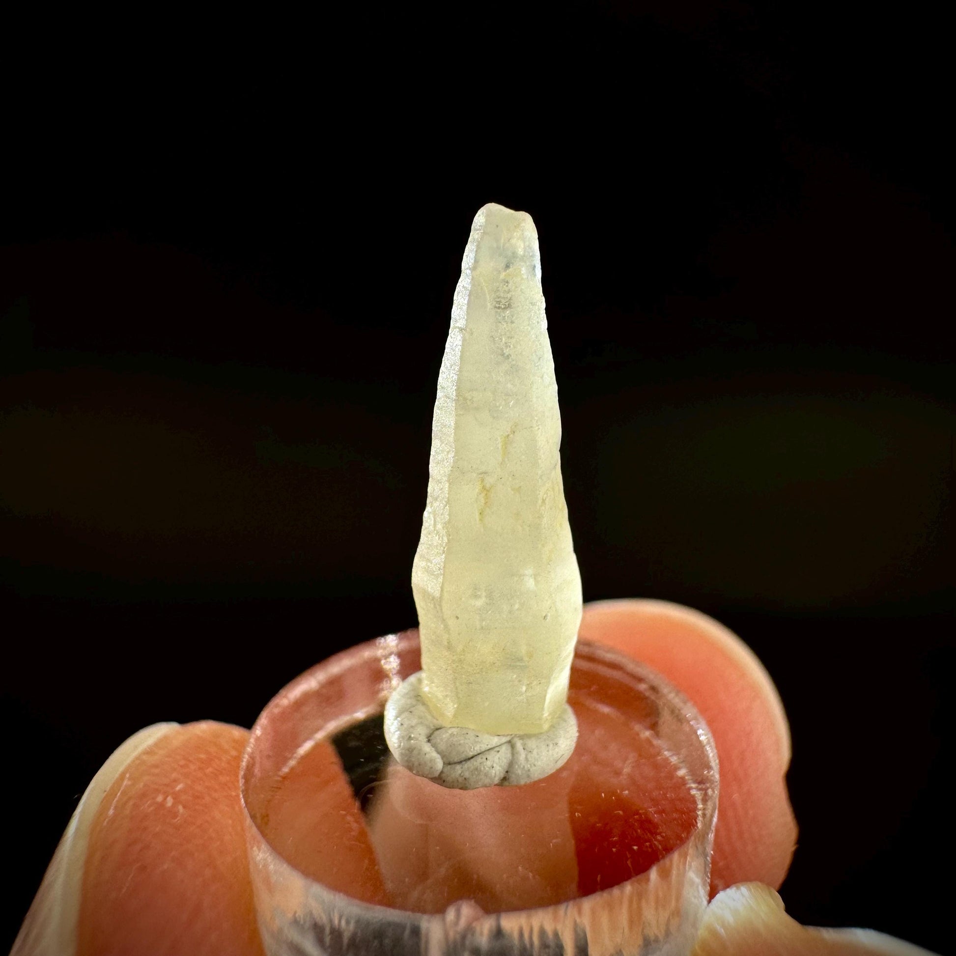 Ceylon Sapphire | natural uncut raw sapphire crystal, mineral specimen from Sri Lanka
