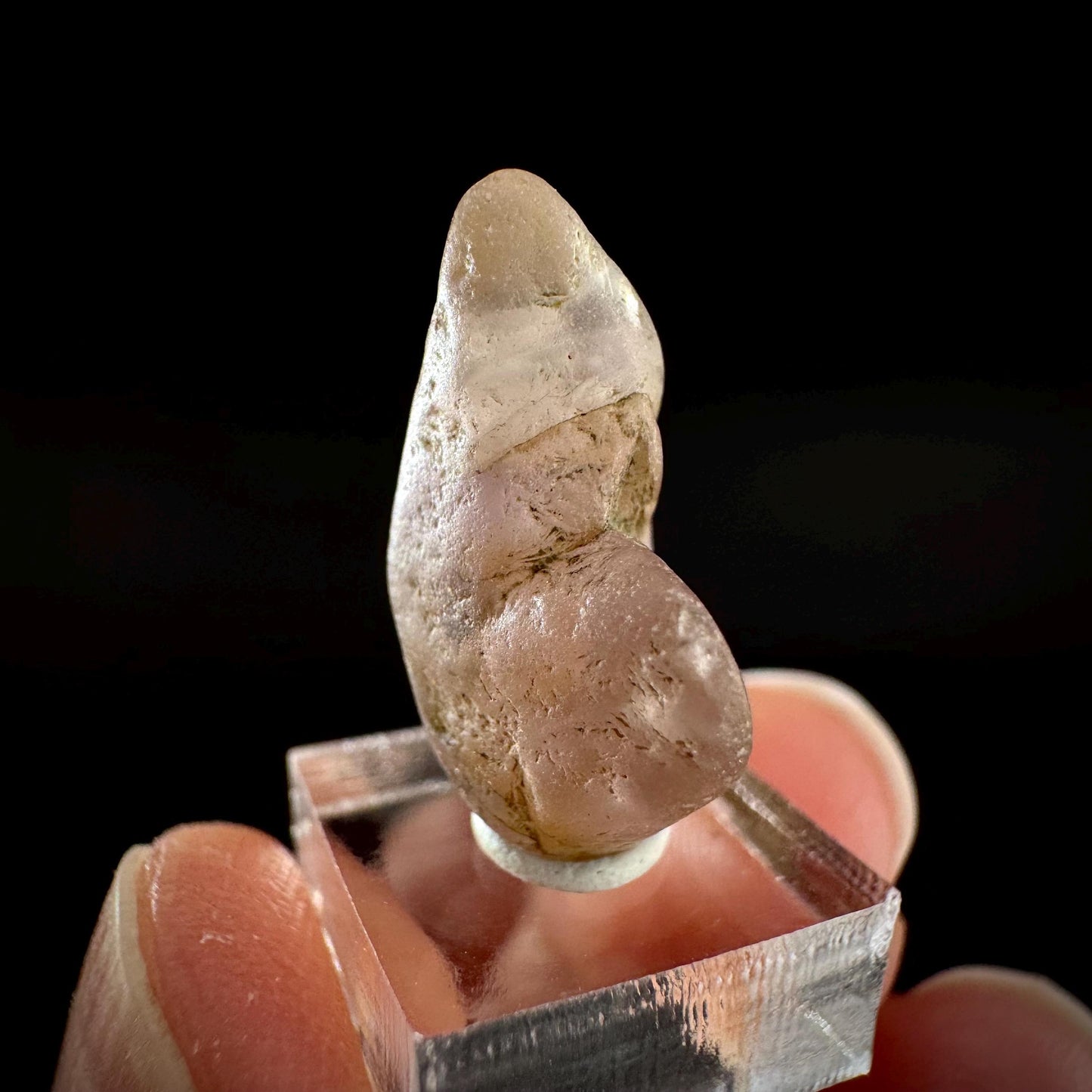Ceylon Sapphire | natural lilac crystal, uncut raw sapphire, mineral specimen from Sri Lanka