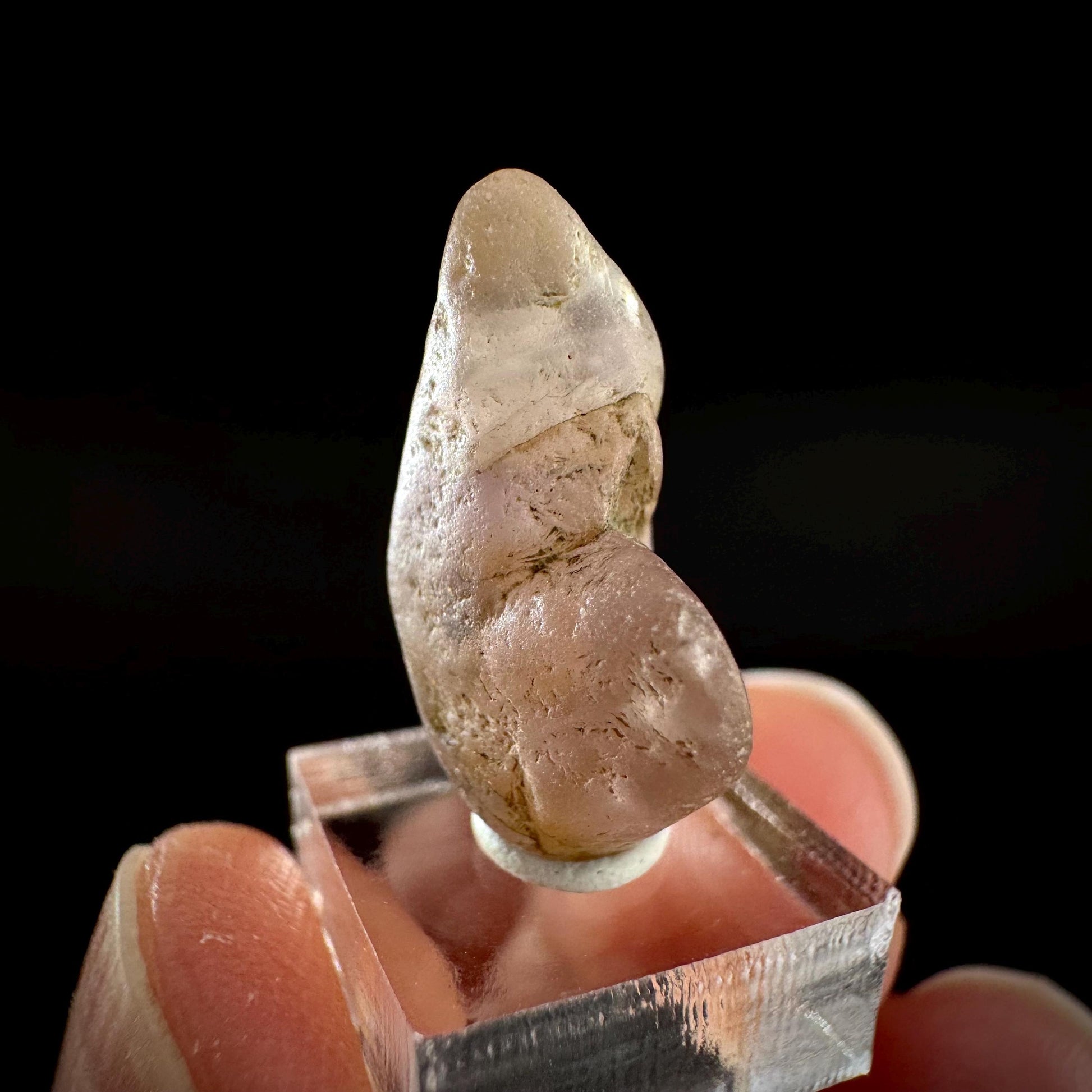Ceylon Sapphire | natural lilac crystal, uncut raw sapphire, mineral specimen from Sri Lanka