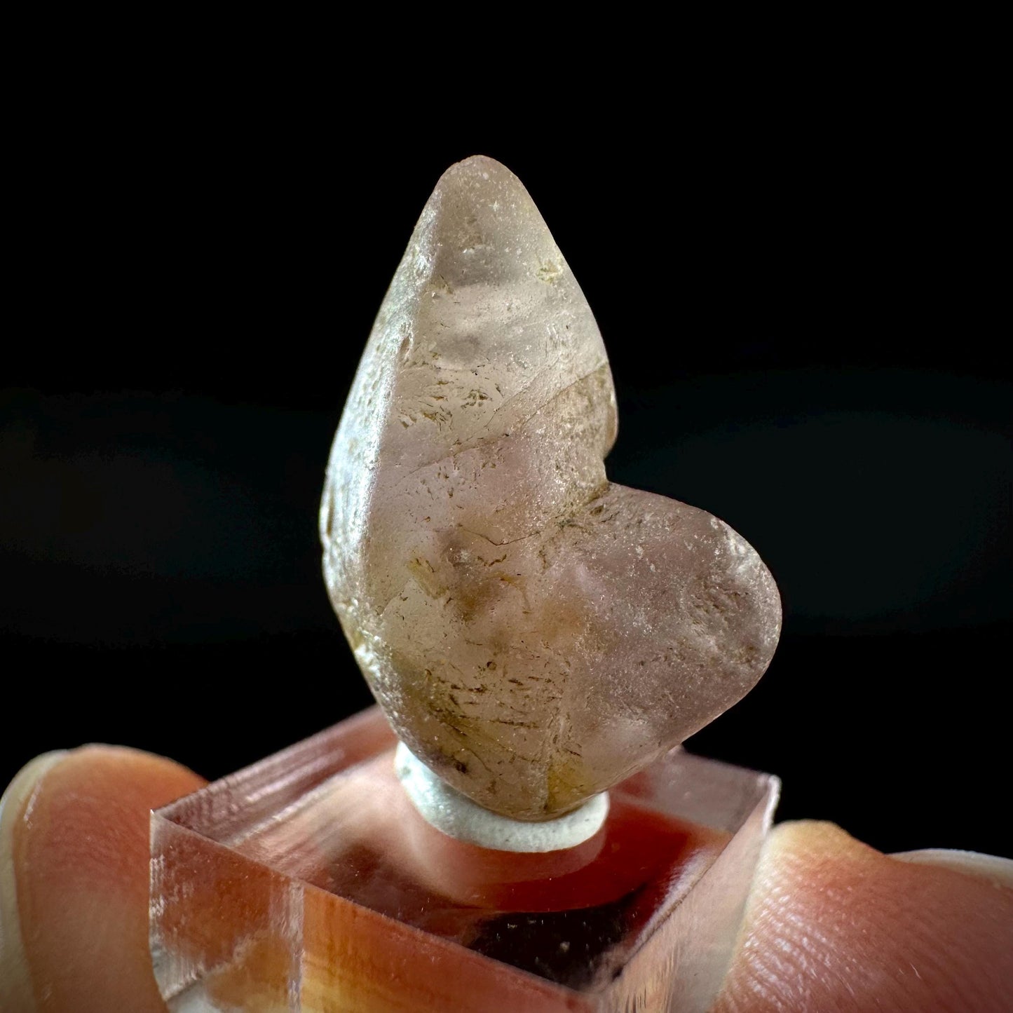 Ceylon Sapphire | natural lilac crystal, uncut raw sapphire, mineral specimen from Sri Lanka