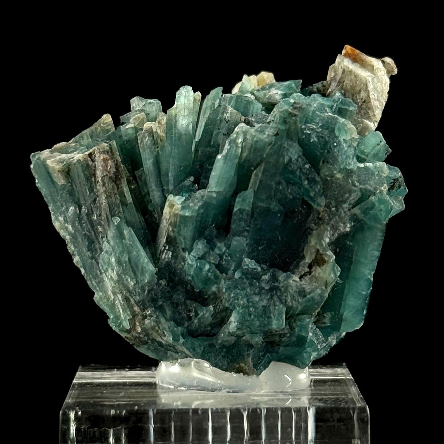 Grandidierite | blue crystal with terminated faces, rare mineral specimen from Madagascar