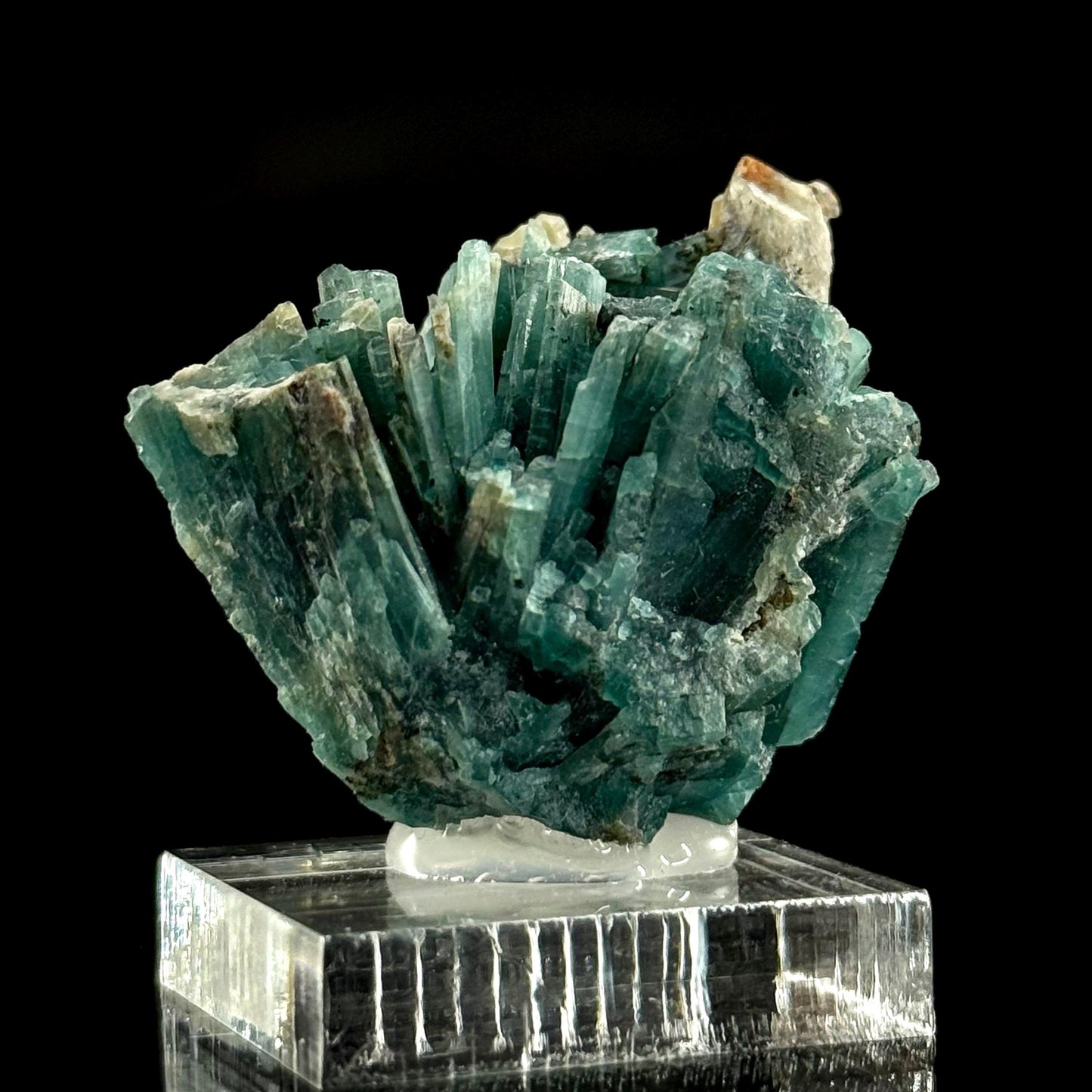 Grandidierite | blue crystal with terminated faces, rare mineral specimen from Madagascar
