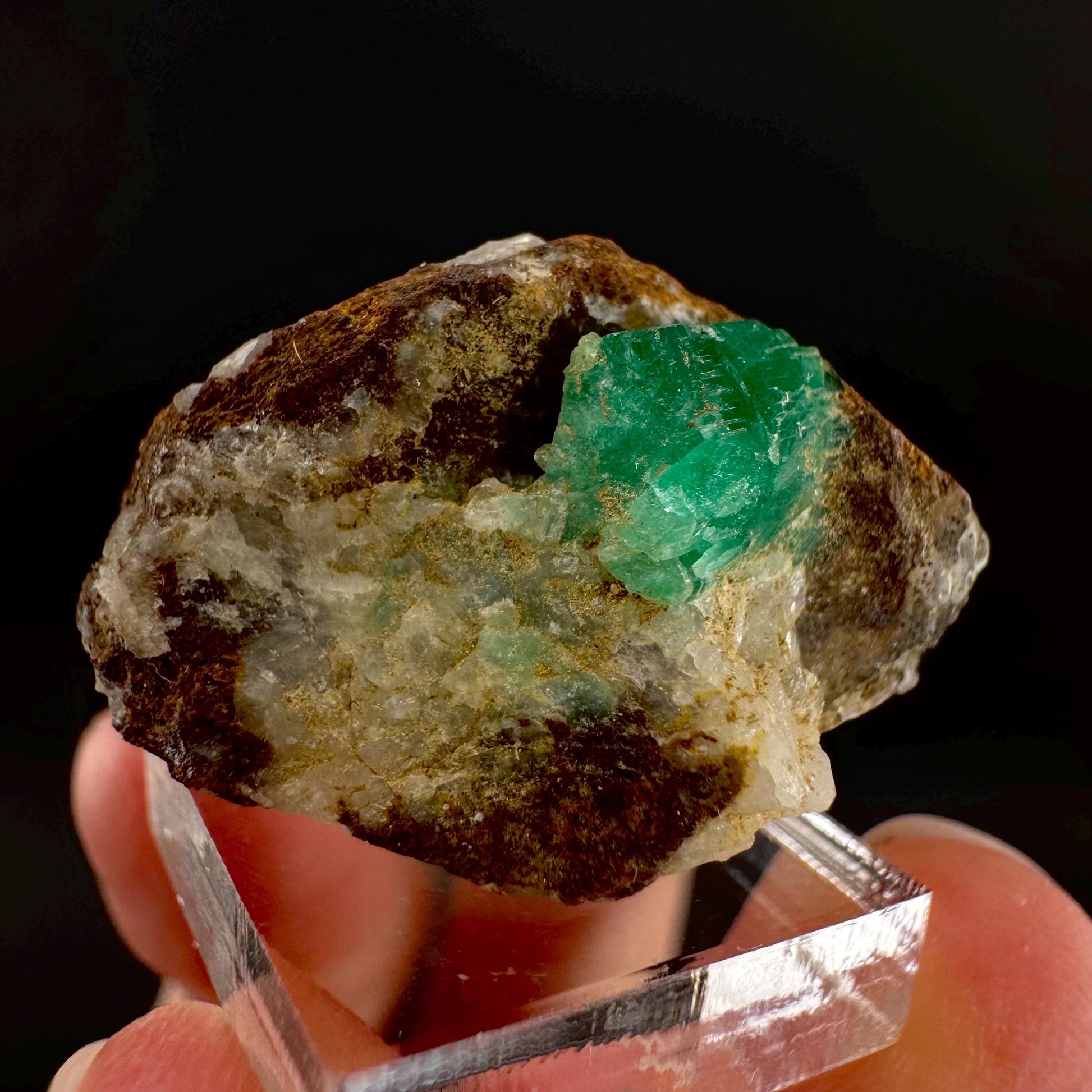 Emerald on Matrix | natural green crystal cluster, raw mineral specimen (Pakistan)