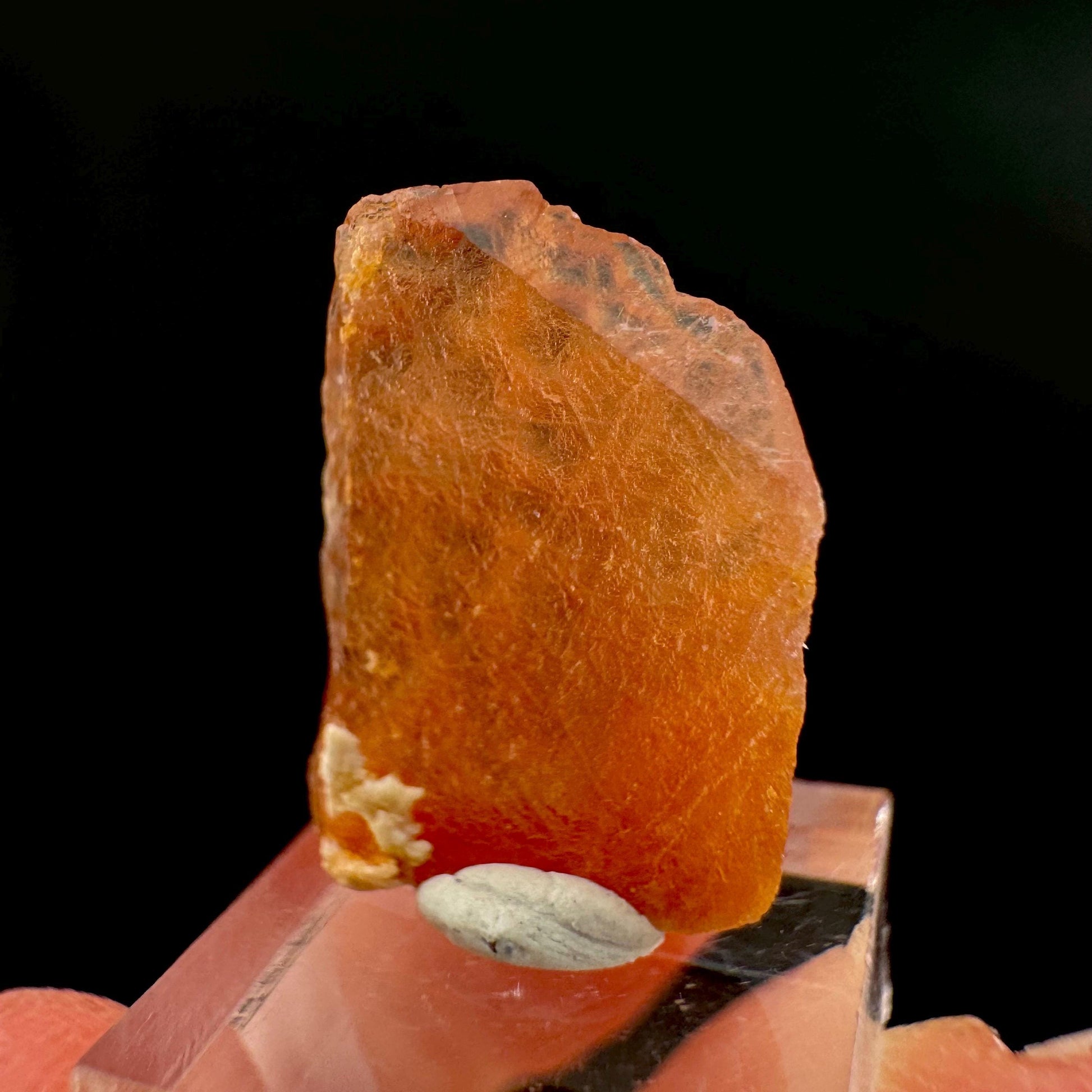 Rhodochrosite | pink crystal, mineral specimen from Pakistan