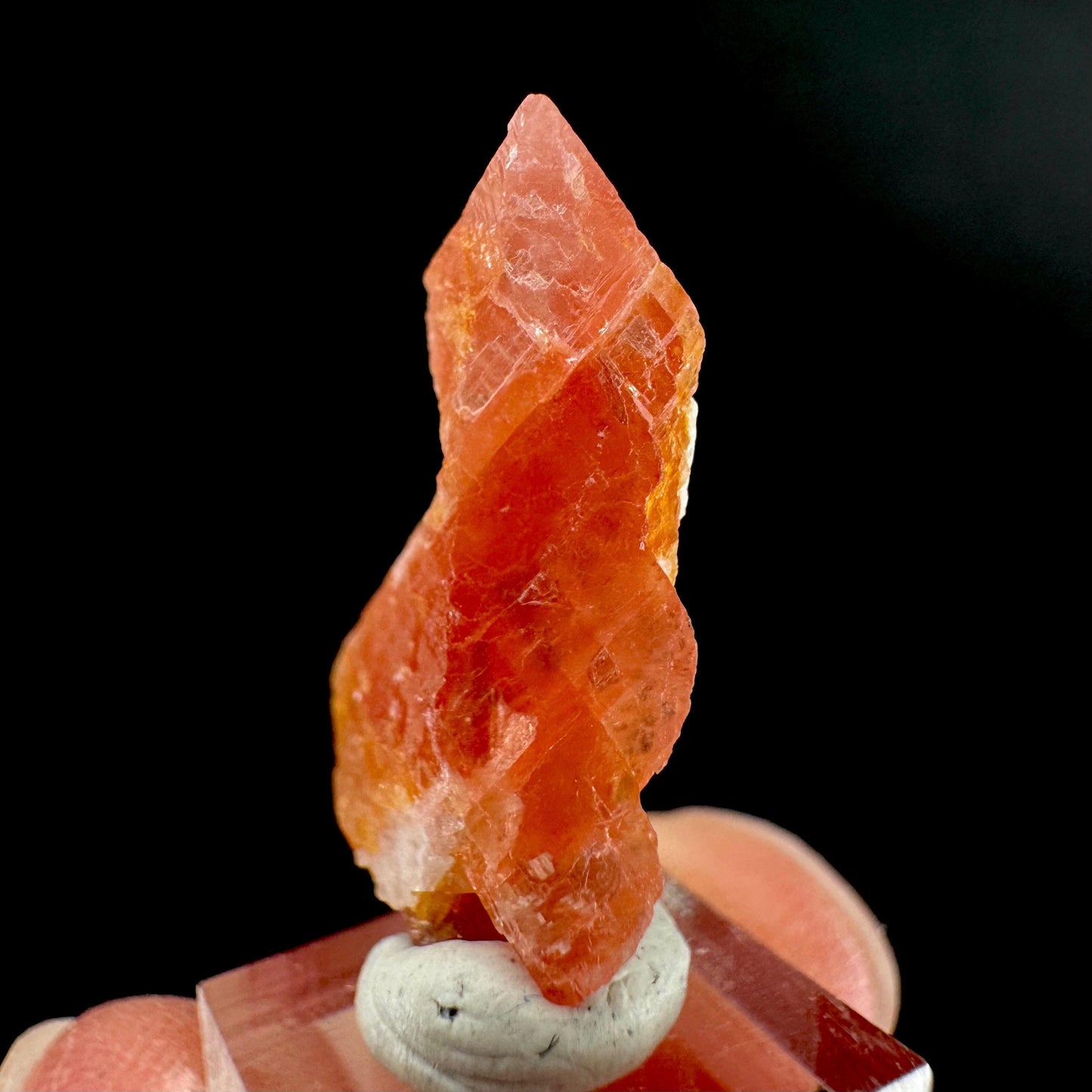 Rhodochrosite | pink crystal, mineral specimen from Pakistan