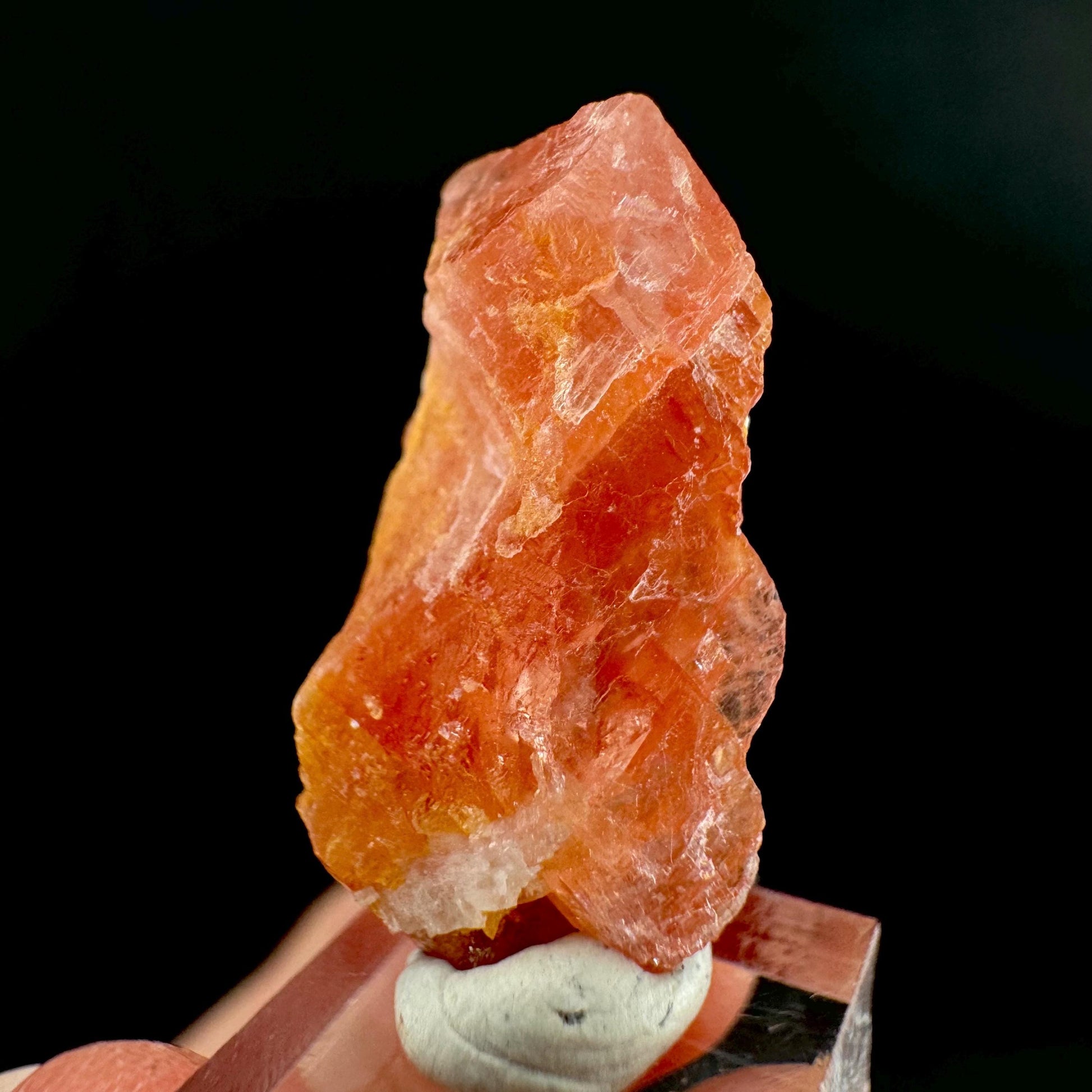 Rhodochrosite | pink crystal, mineral specimen from Pakistan
